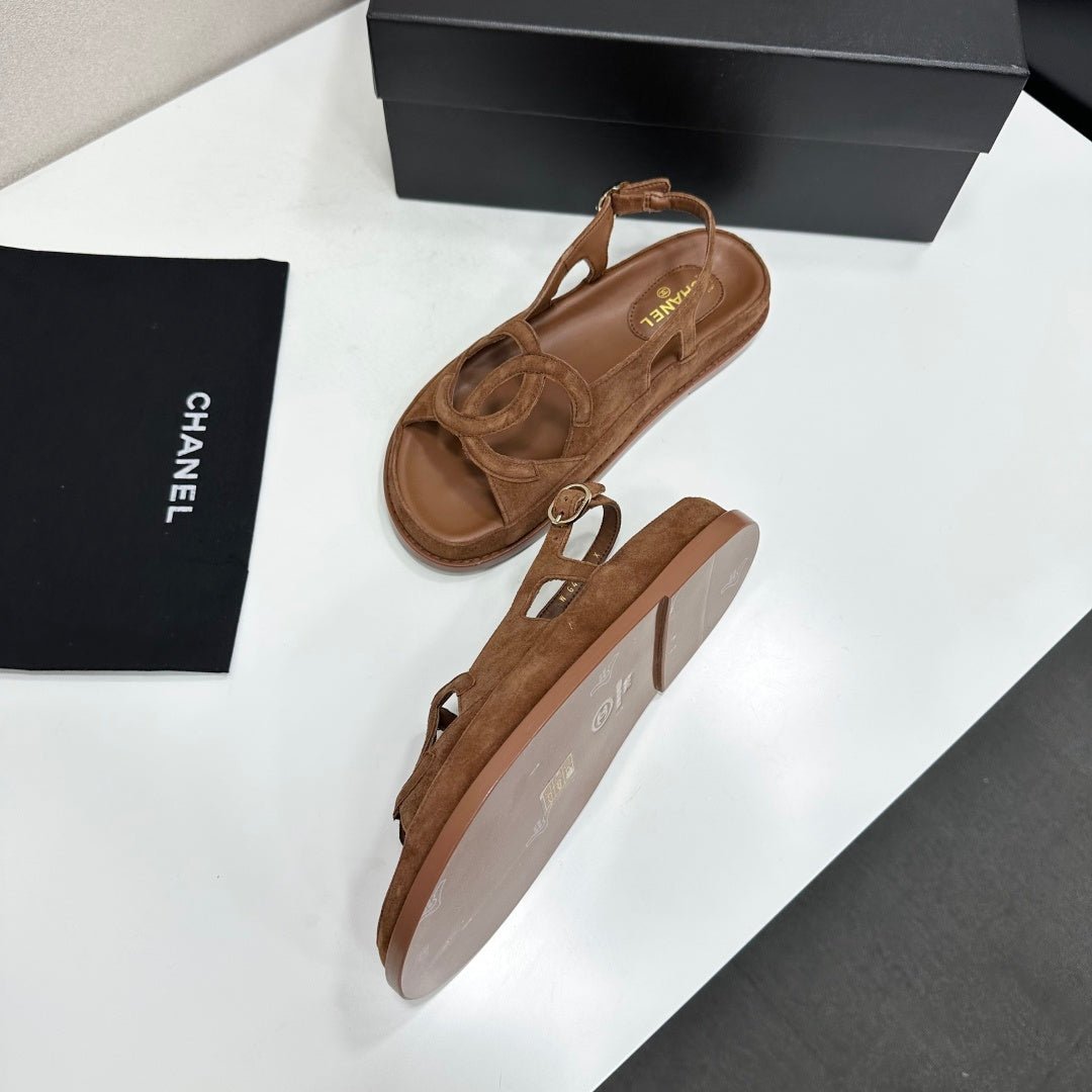 CC 26s Casual Sandals Caramel Suede 944625