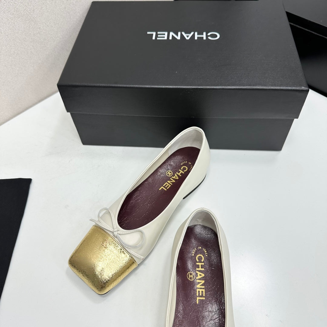 CC 26s Two-tone Ballet Flats Gold Cream Sheepskin 986127