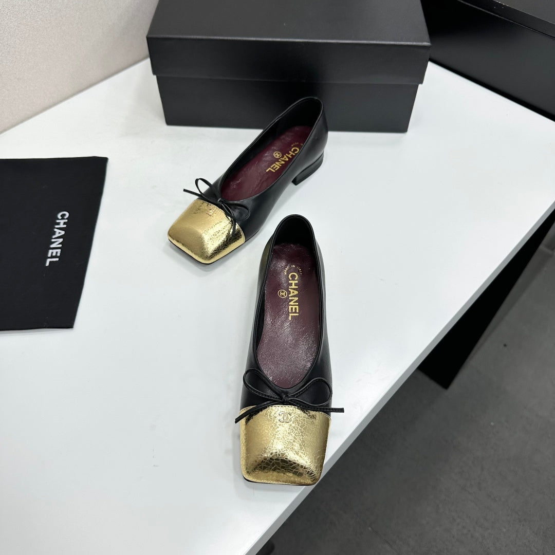 CC 26s Two-tone Ballet Flats Gold Black Sheepskin 986128
