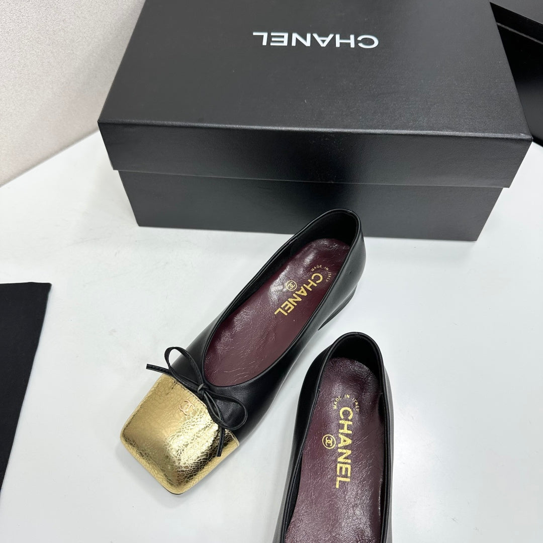 CC 26s Two-tone Ballet Flats Gold Black Sheepskin 986128