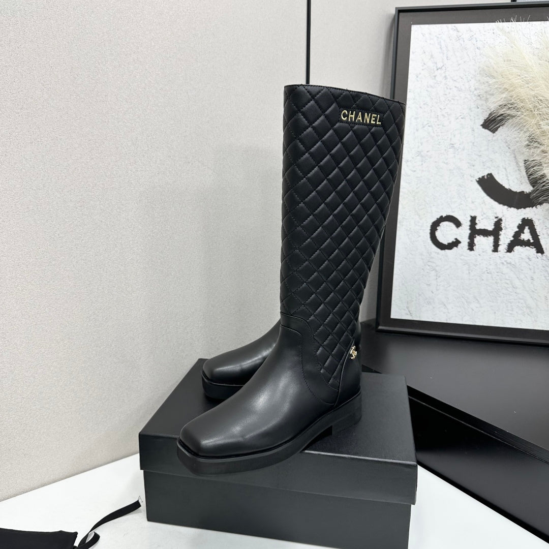 CC 26s Quilted Knee High Boots Black Leather 109242