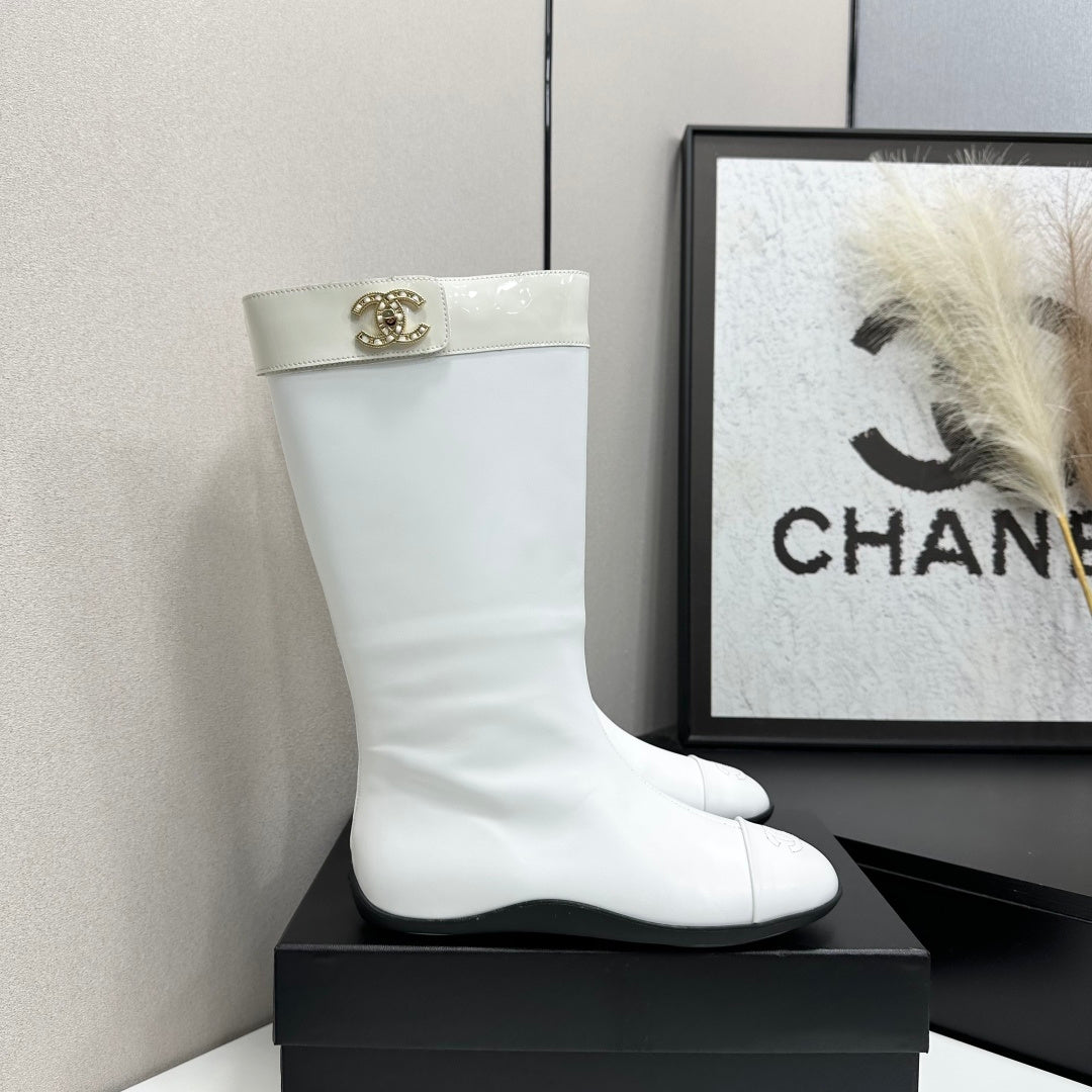 CC 26s Tall Boot Flat White Leather 145993