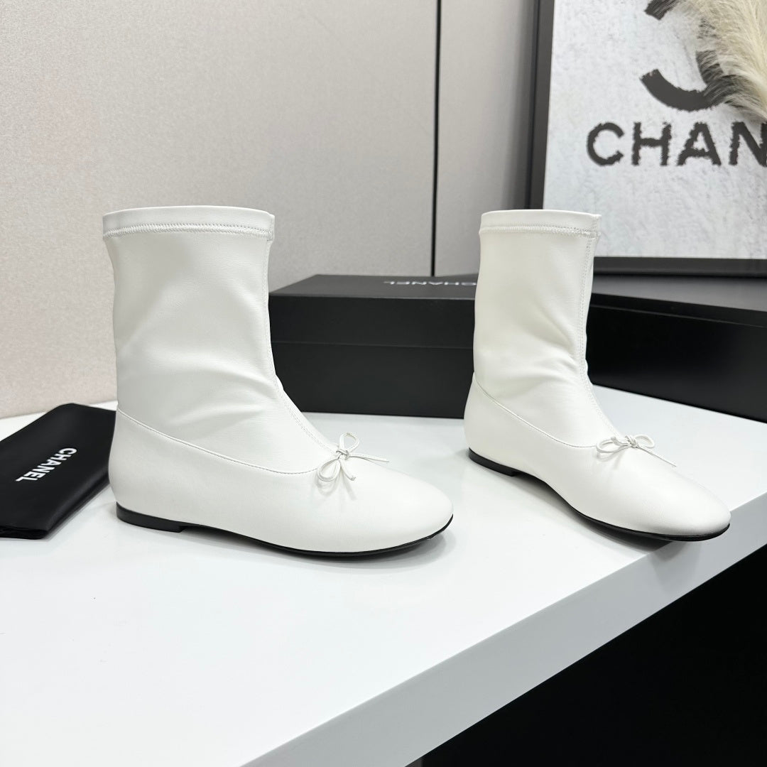 CC 26s Ballet Boot Flat White Leather 145995