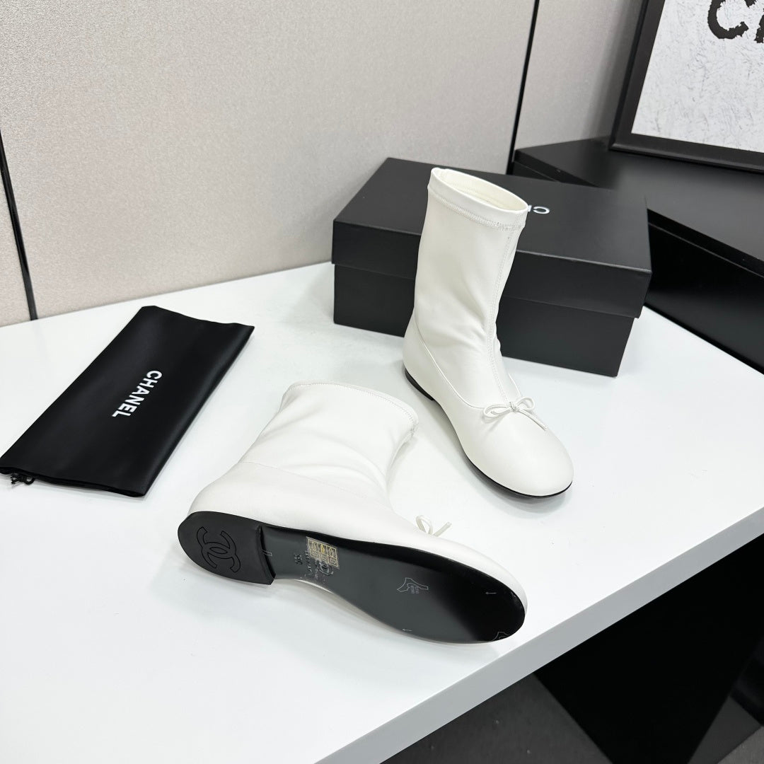 CC 26s Ballet Boot Flat White Leather 145995