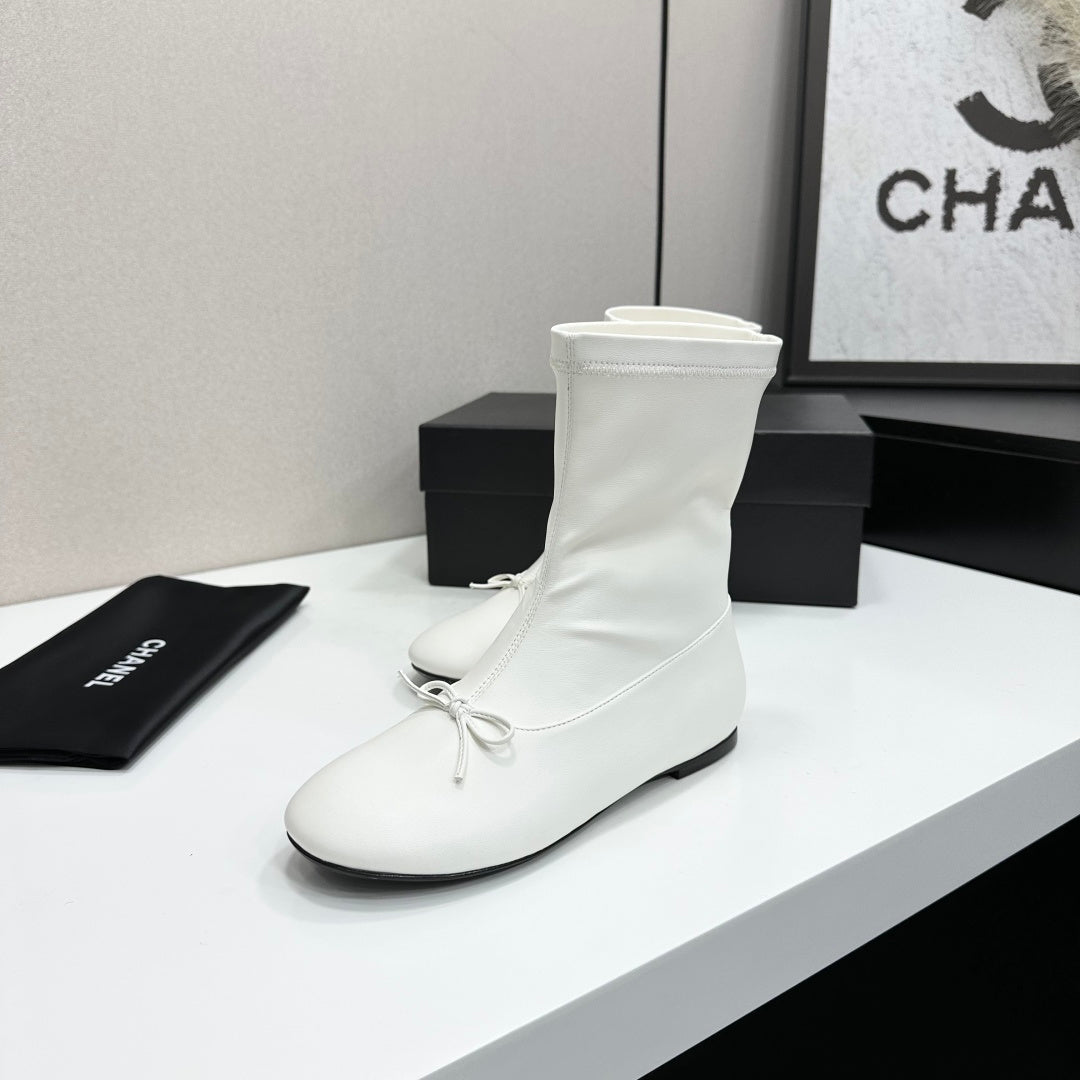 CC 26s Ballet Boot Flat White Leather 145995