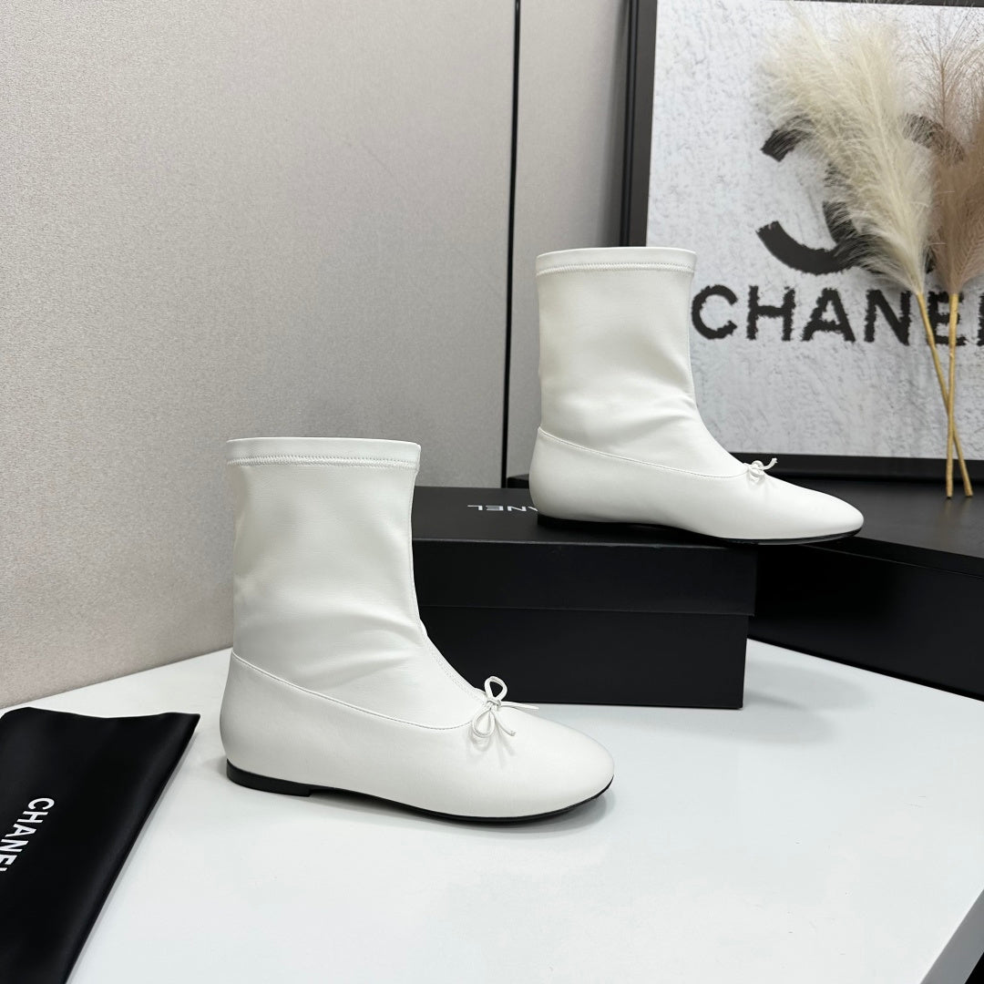 CC 26s Ballet Boot Flat White Leather 145995
