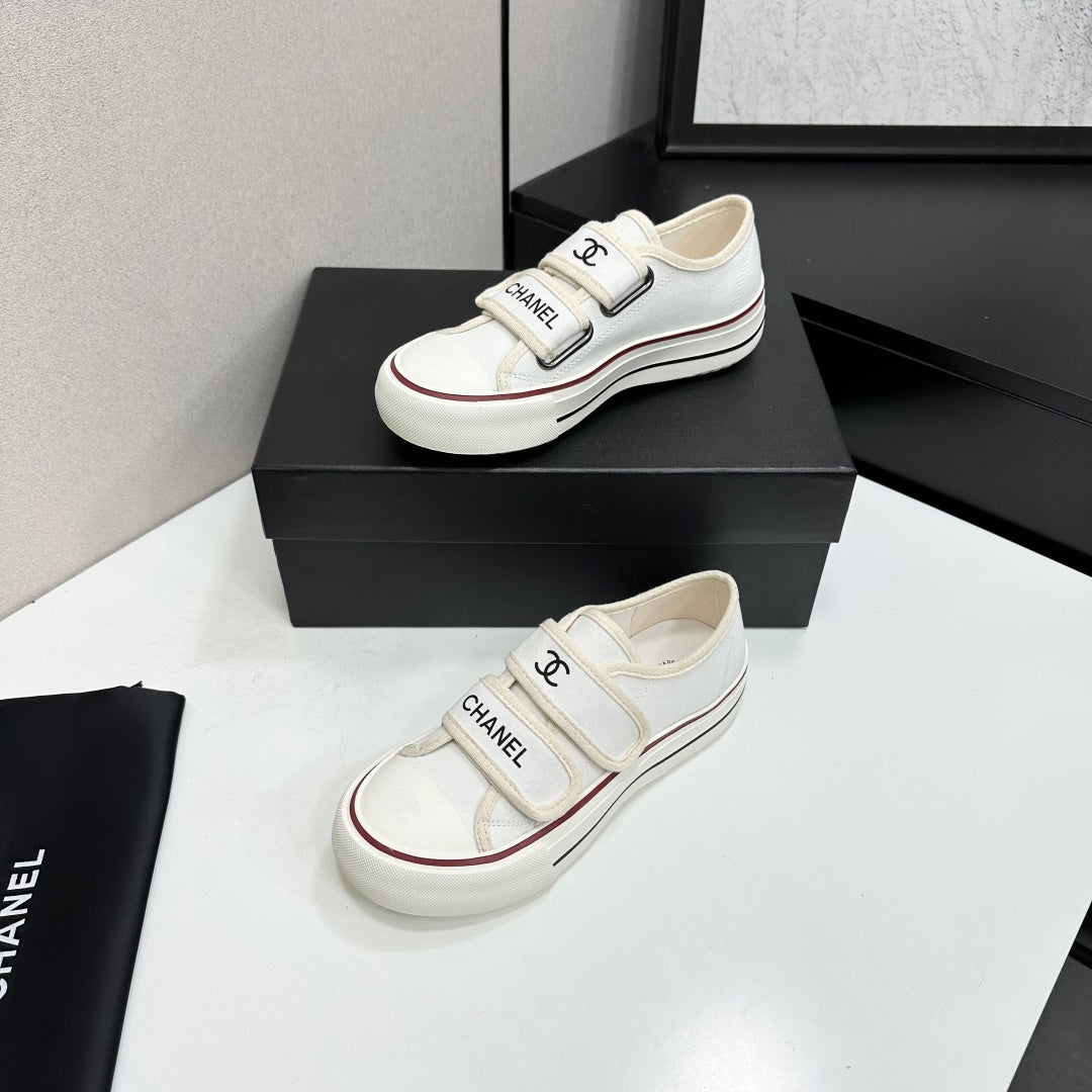 CC 26s Velcro Low Top Sneakers White Black Canvas 145659
