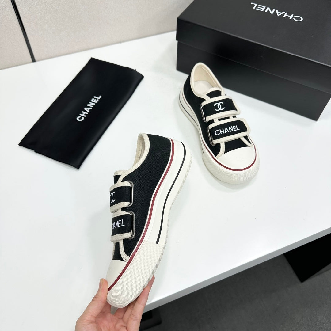 CC 26s Velcro Low Top Sneakers Black White Canvas 145658