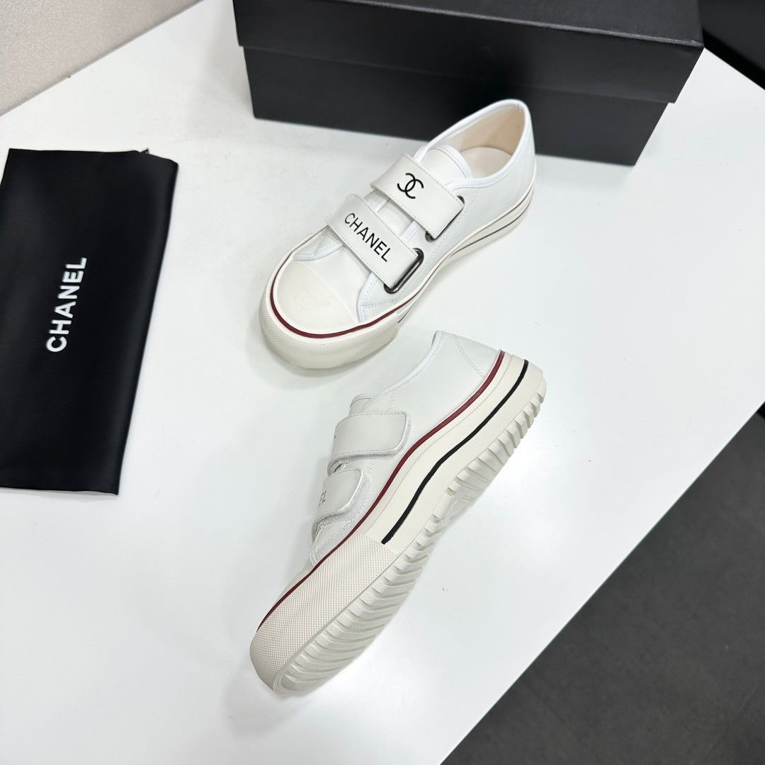 CC 26s Velcro Low Top Sneakers White Black Leather 145656
