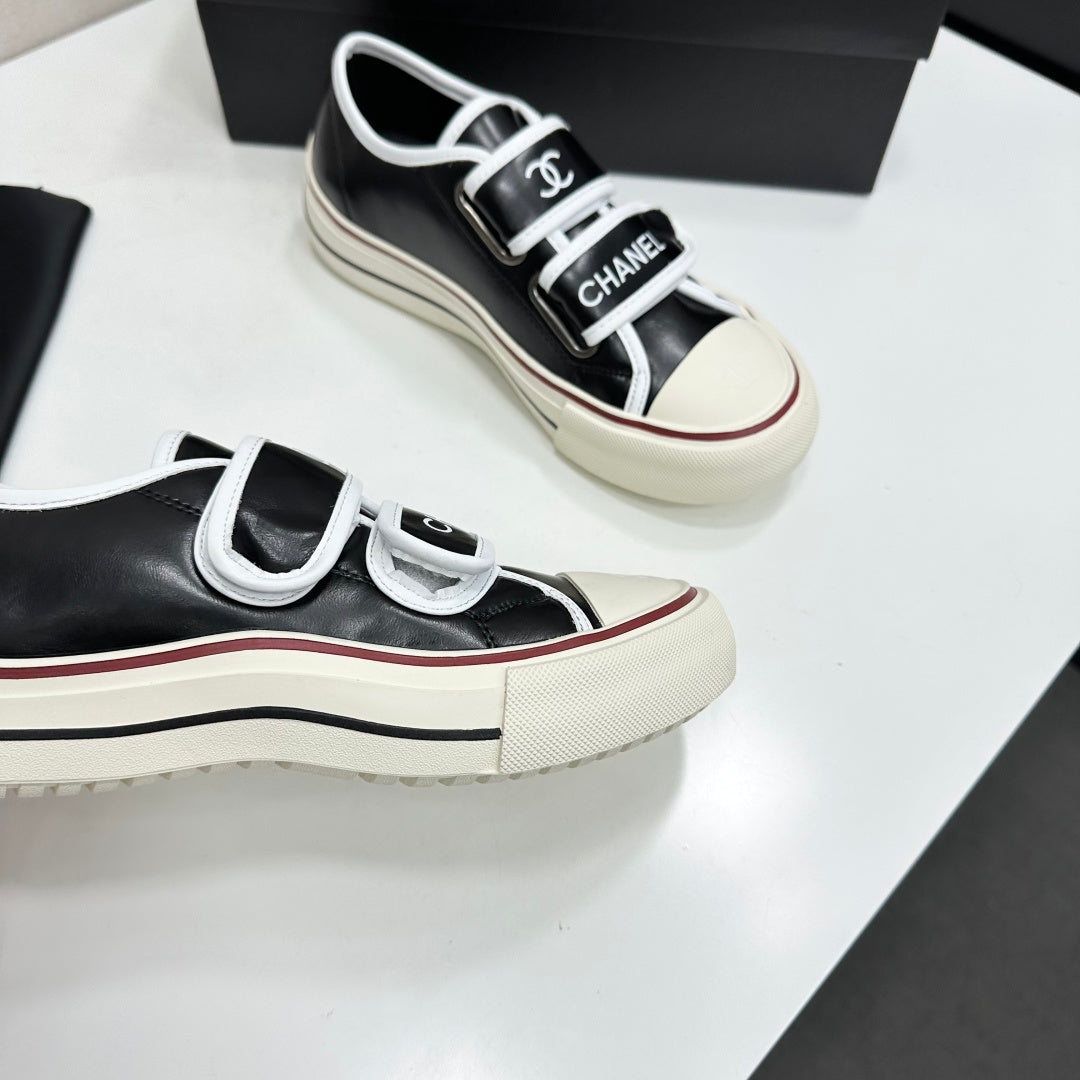 CC 26s Velcro Low Top Sneakers Black White Leather 145655