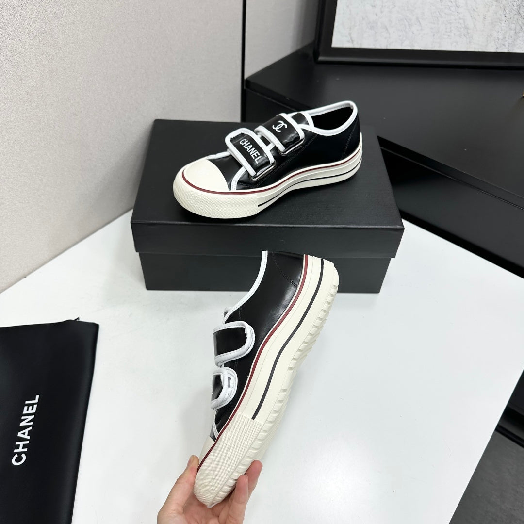 CC 26s Velcro Low Top Sneakers Black White Leather 145655