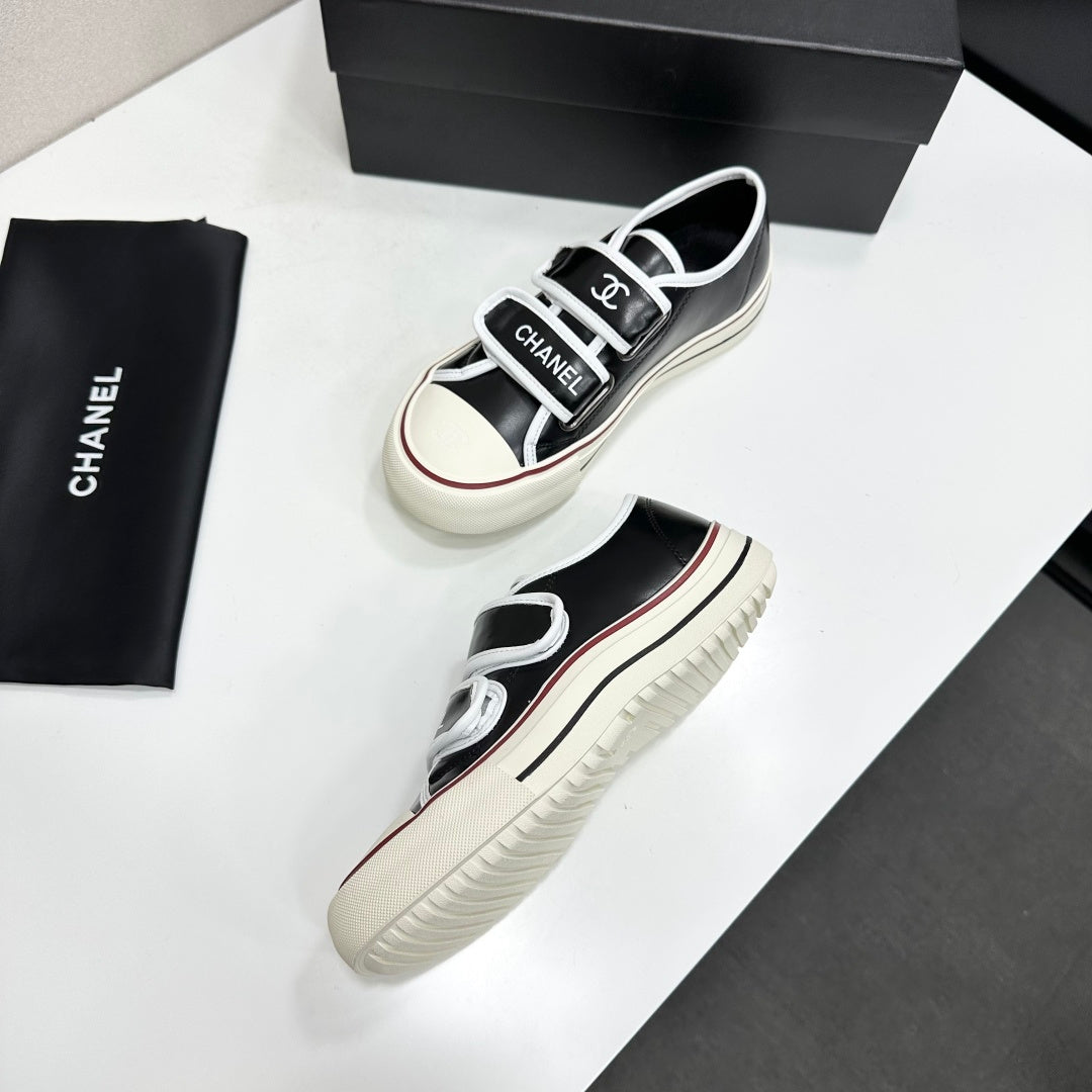 CC 26s Velcro Low Top Sneakers Black White Leather 145655
