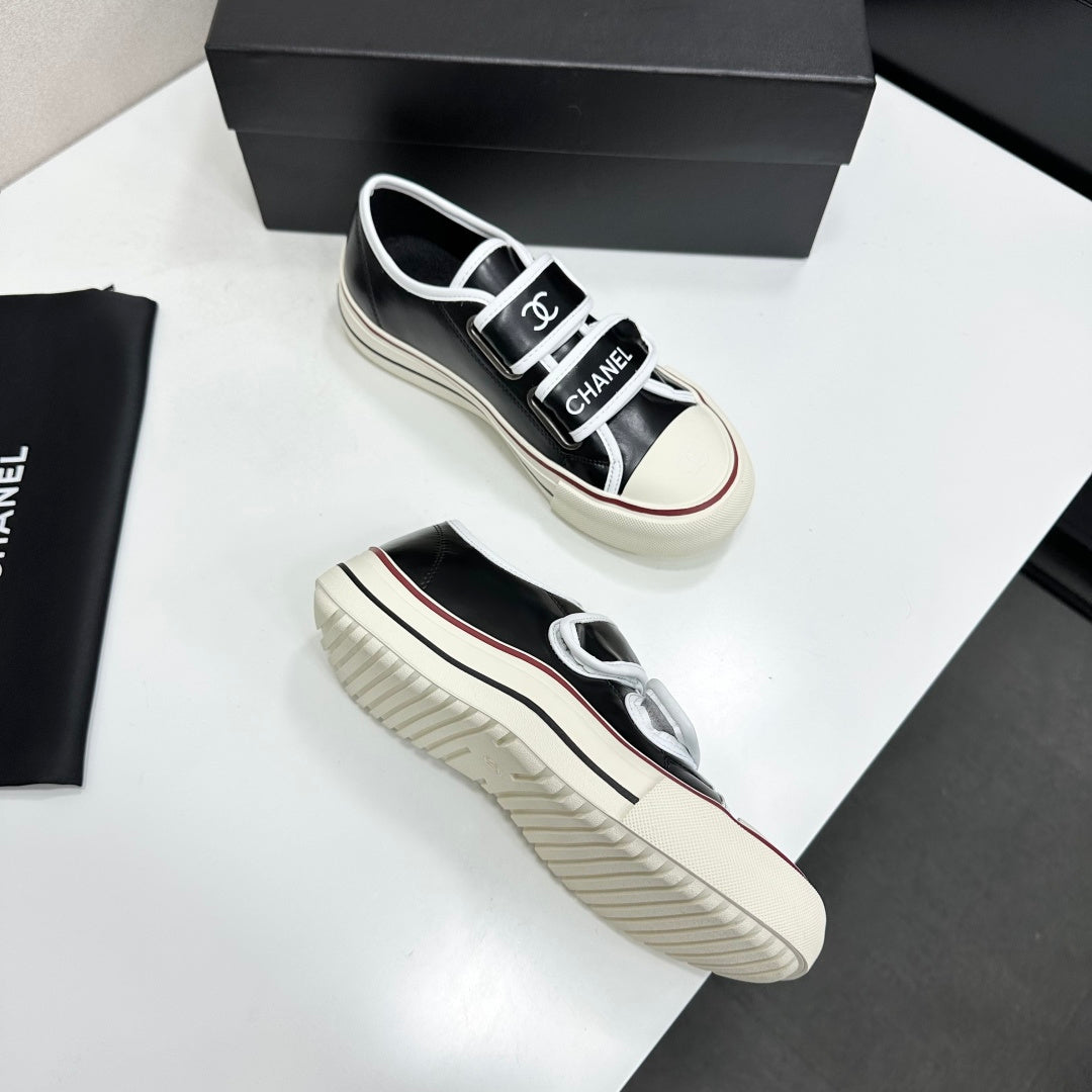 CC 26s Velcro Low Top Sneakers Black White Leather 145655