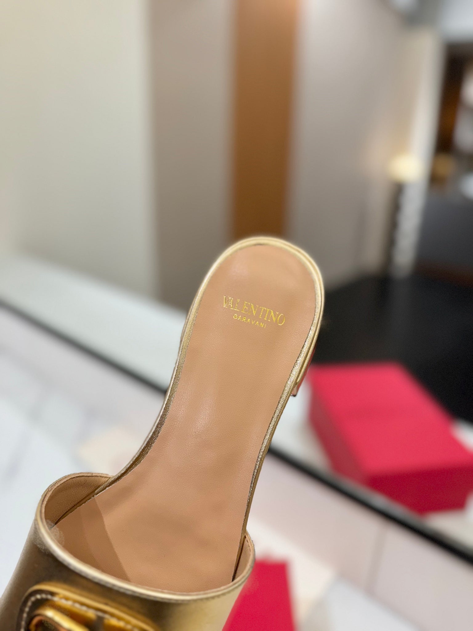 Valentino 26s Sandals Gold Smooth Calfskin With Gold Hardware