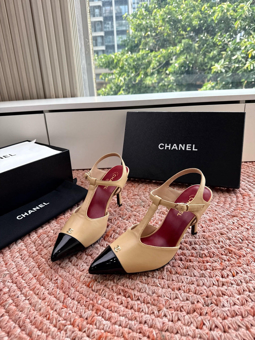 CC 26s T-Strap Slingback Pumps Beige Black Leather 933225