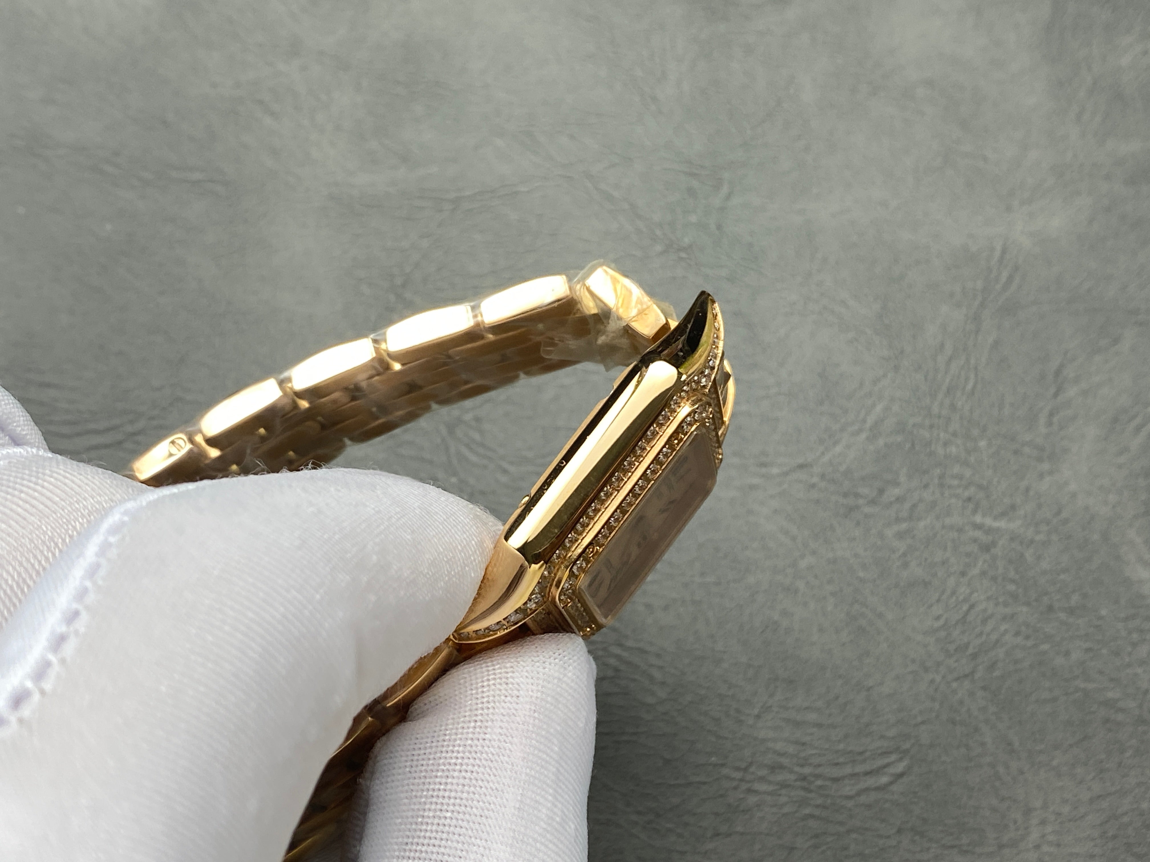 Panthere 27mm Pink Gold Case Diamond Bezel