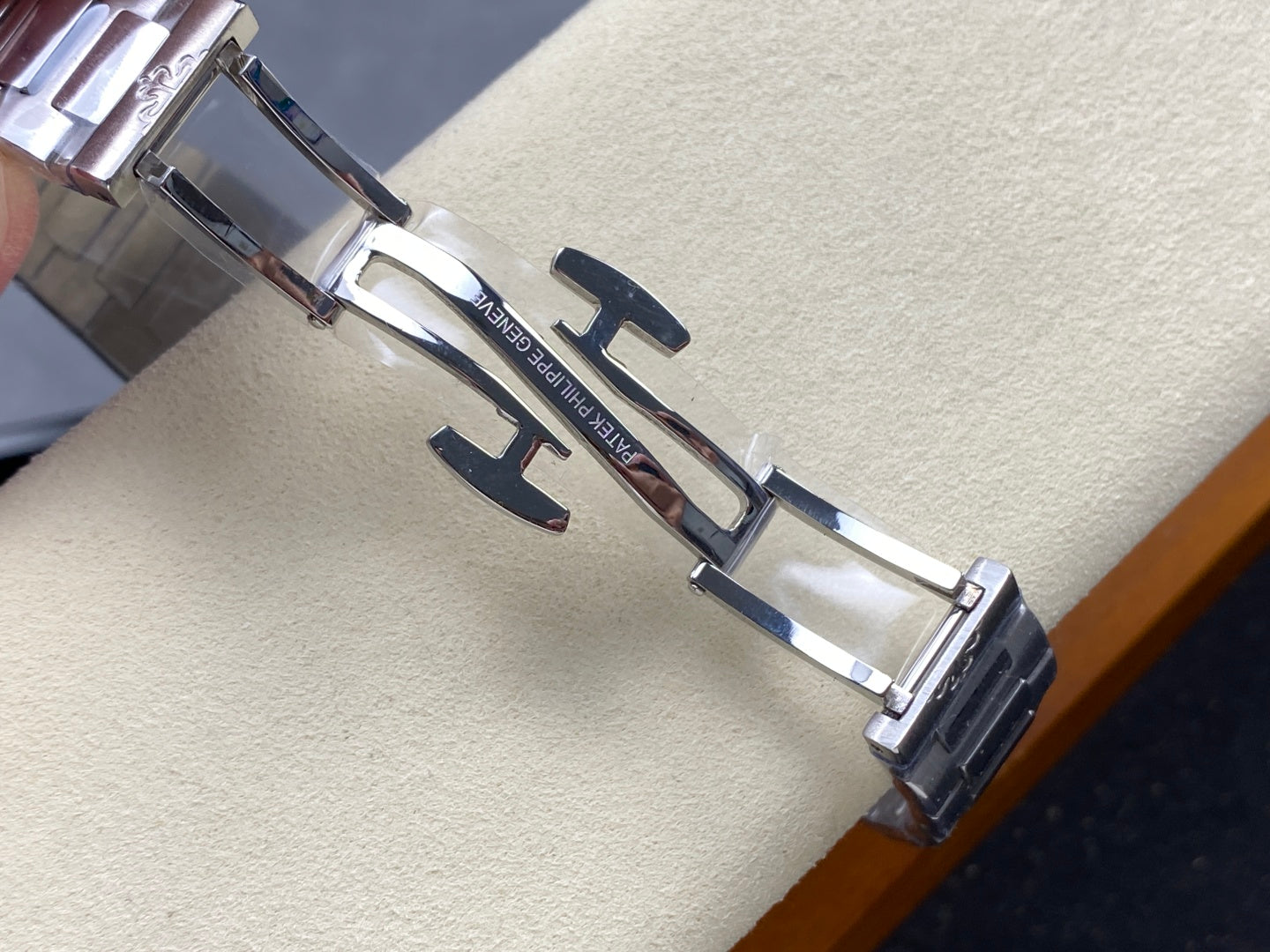 PATEK Nautilus 35.2mm Silver White Dial