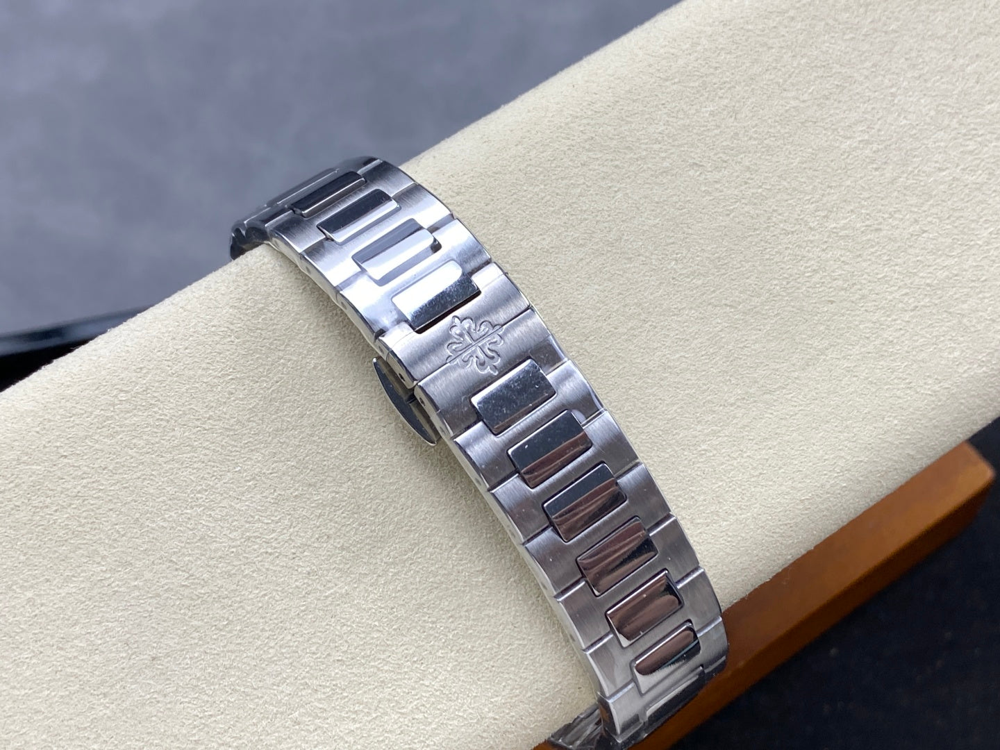PATEK Nautilus 35.2mm Silver White Dial