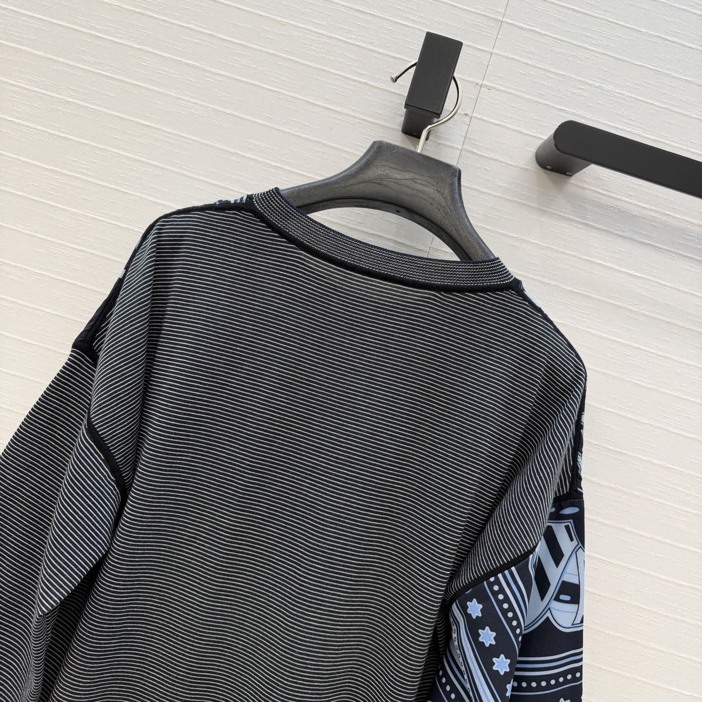 HM "Candy Libris" Long-Sleeve Dark Blue Cotton Tencel