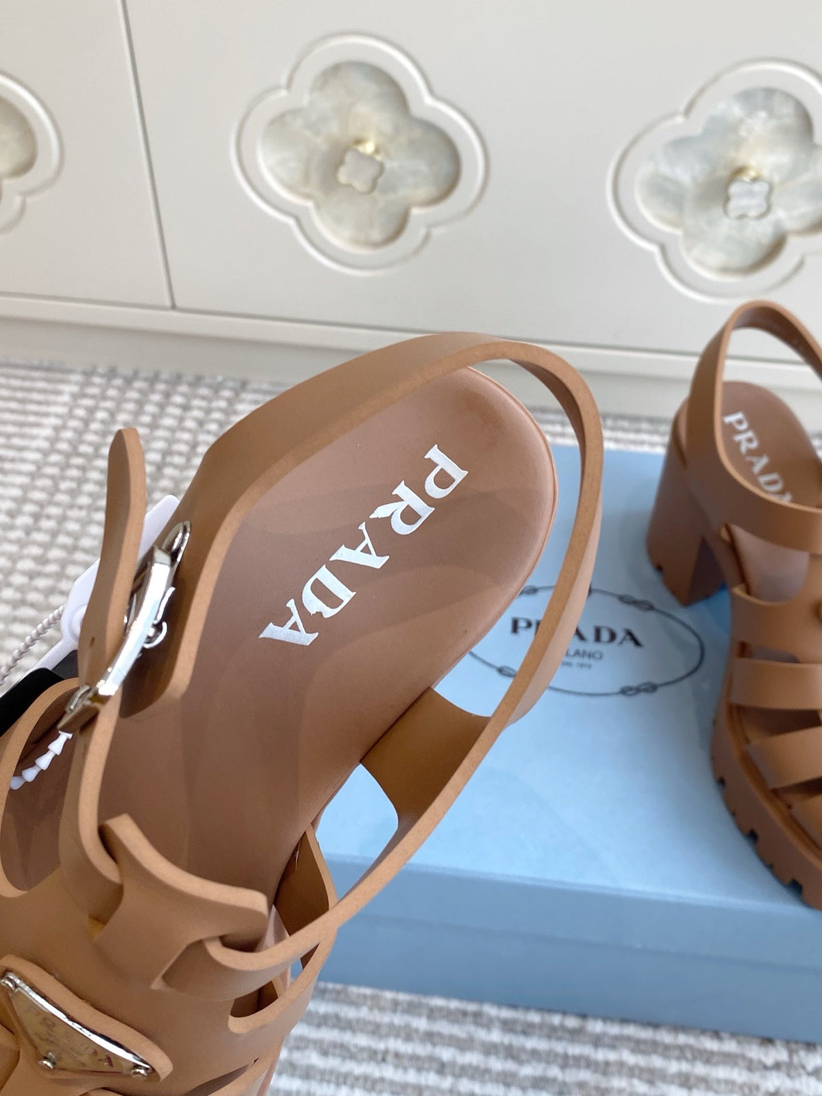 Prada 26s Fisherman Platform Sandals 8.5cm Brown Leather 122233