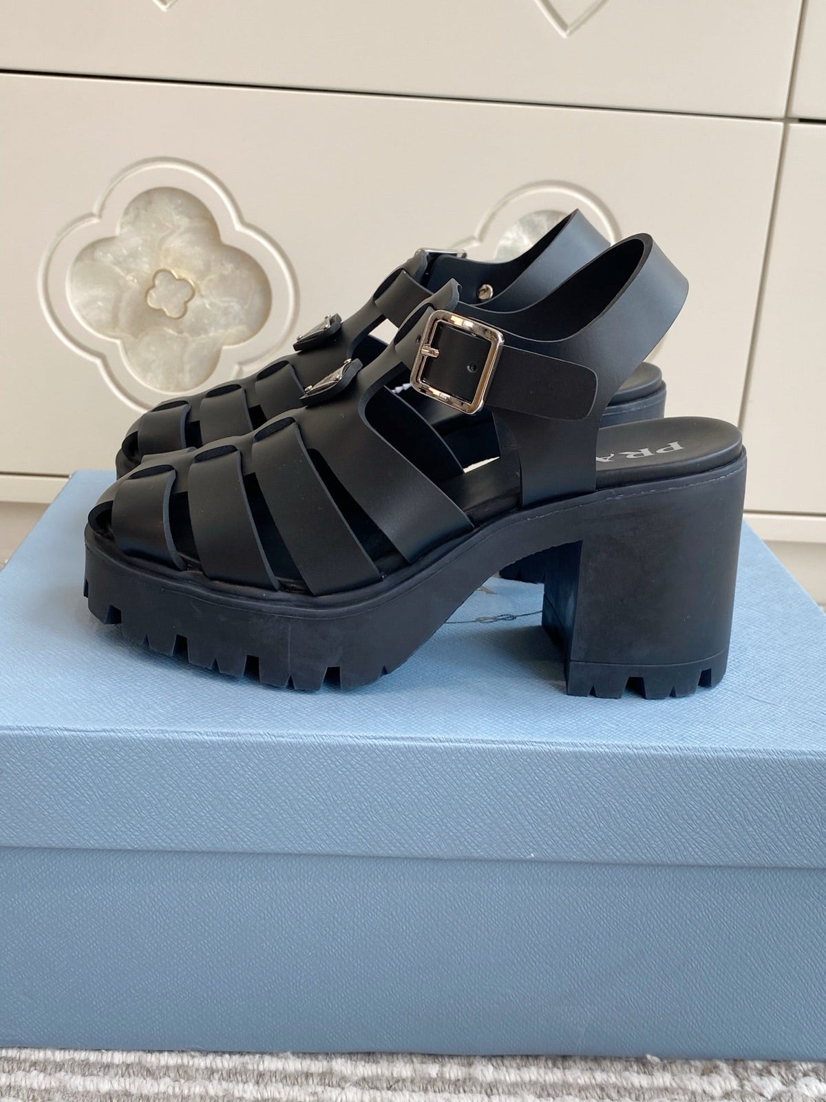 Prada 26s Fisherman Platform Sandals 8.5cm Black Leather 122234