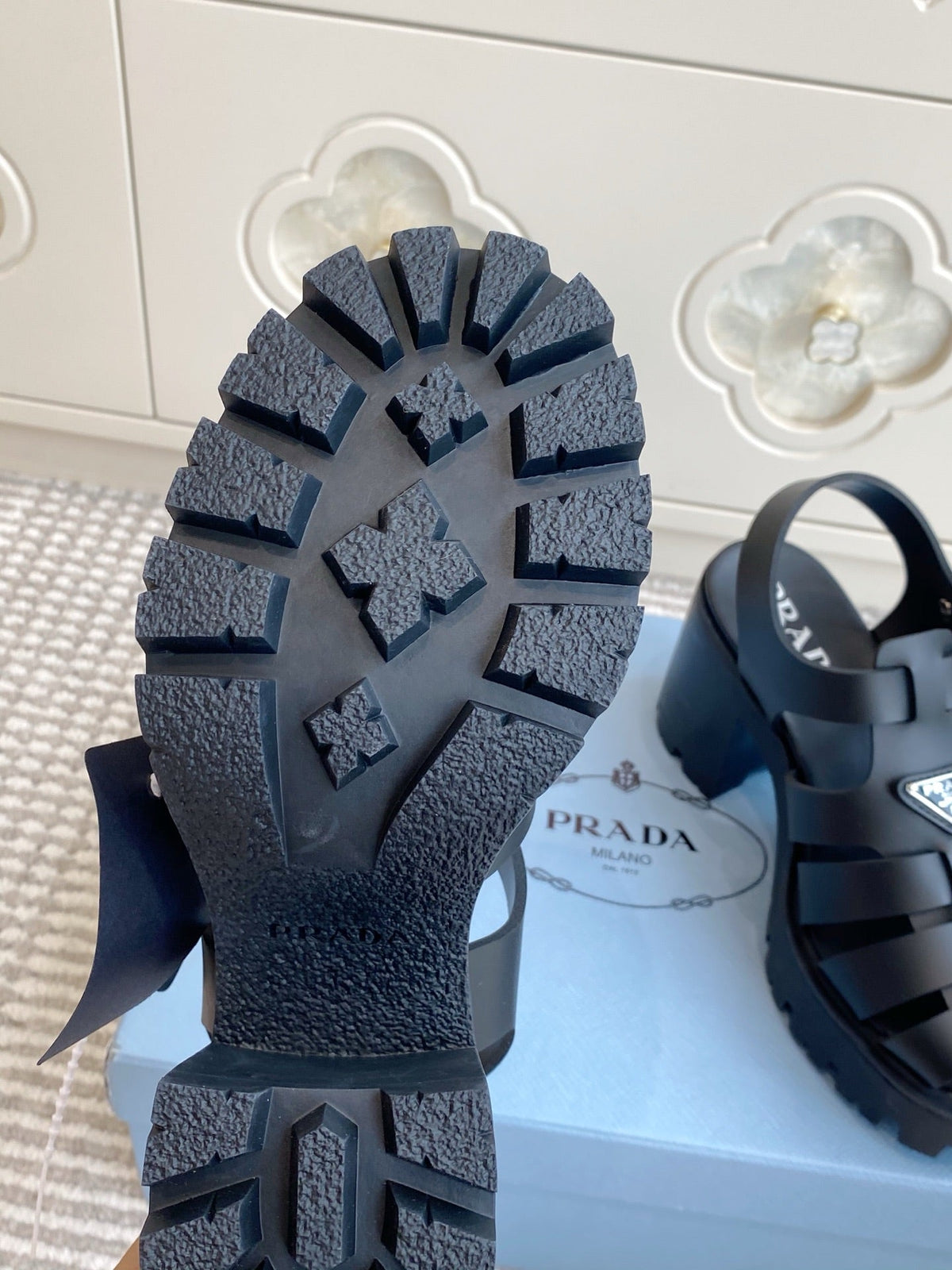 Prada 26s Fisherman Platform Sandals 8.5cm Black Leather 122234