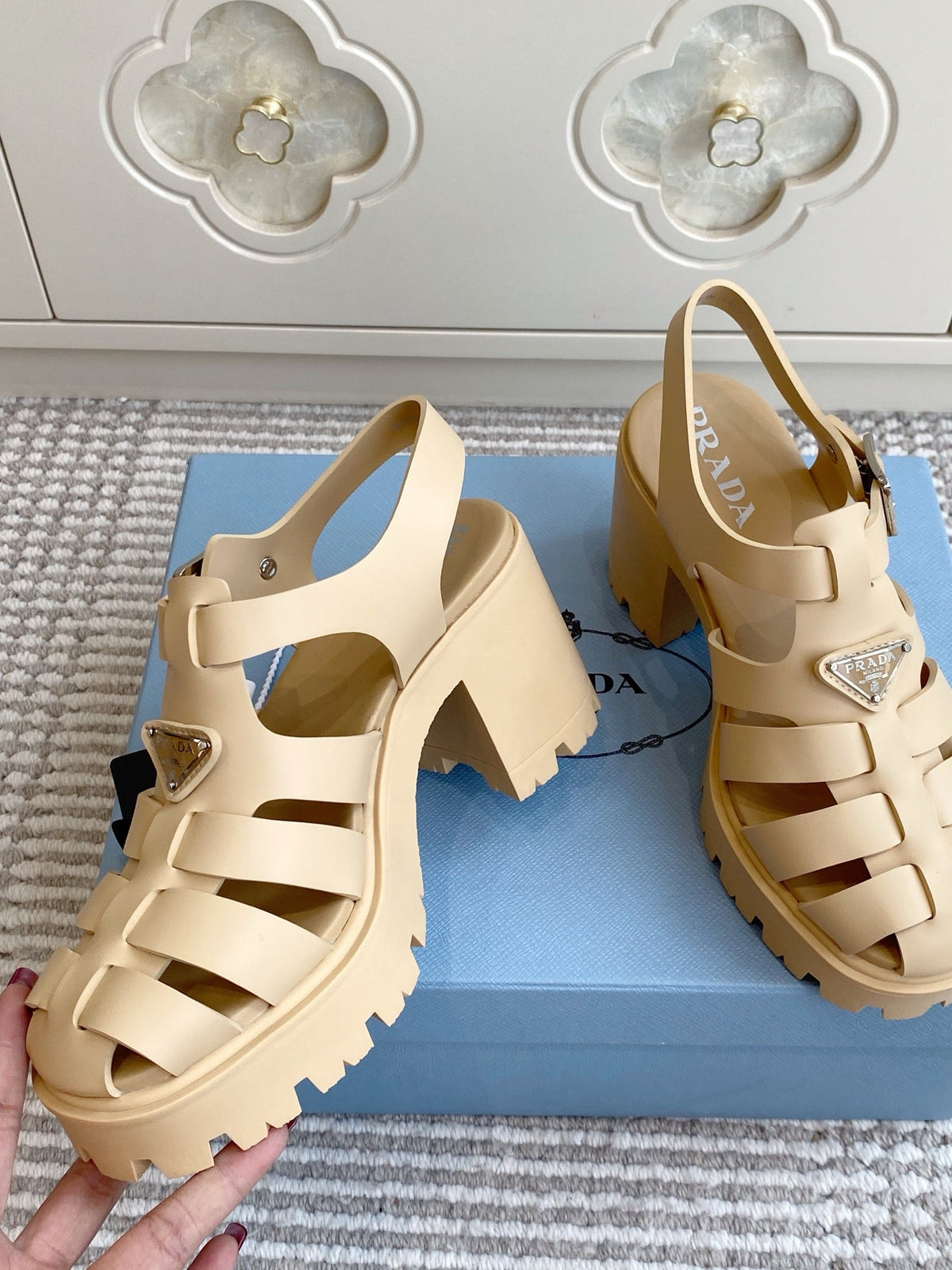 Prada 26s Fisherman Platform Sandals 8.5cm Beige Leather 122235