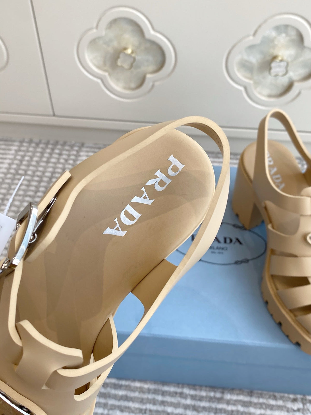Prada 26s Fisherman Platform Sandals 8.5cm Beige Leather 122235