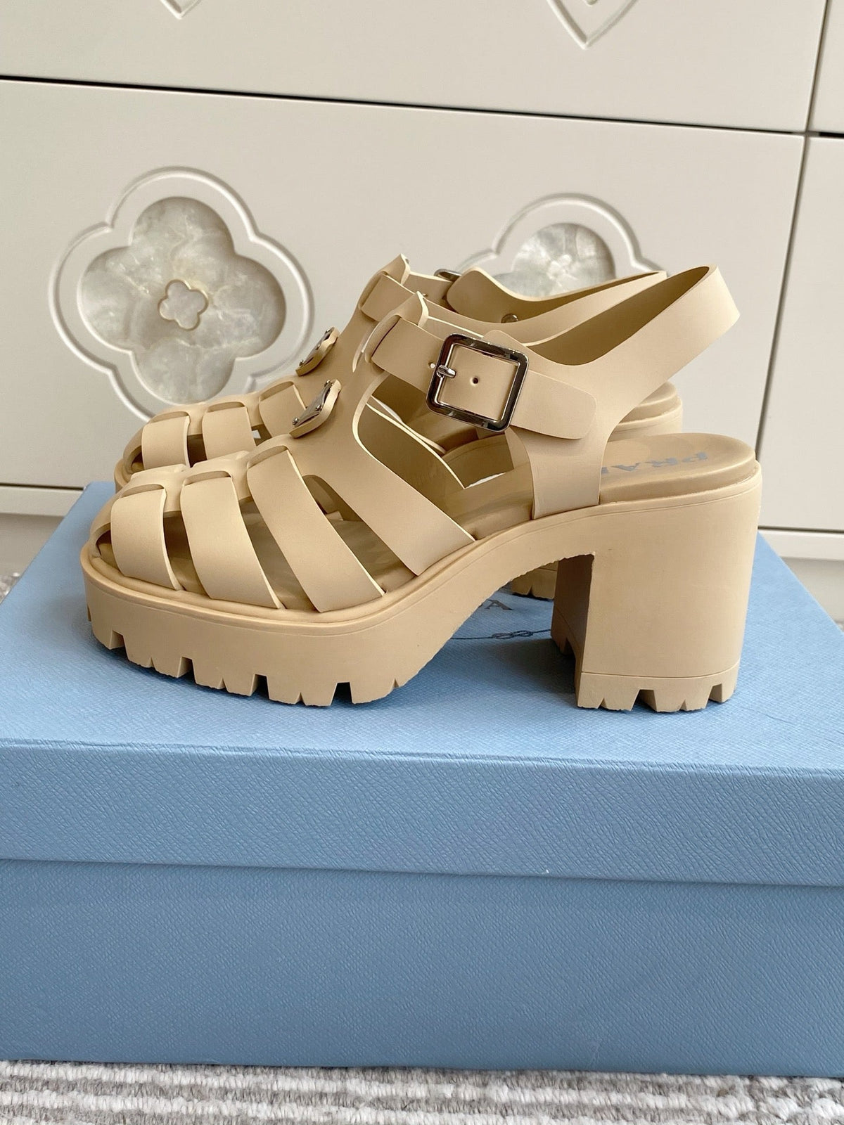Prada 26s Fisherman Platform Sandals 8.5cm Beige Leather 122235