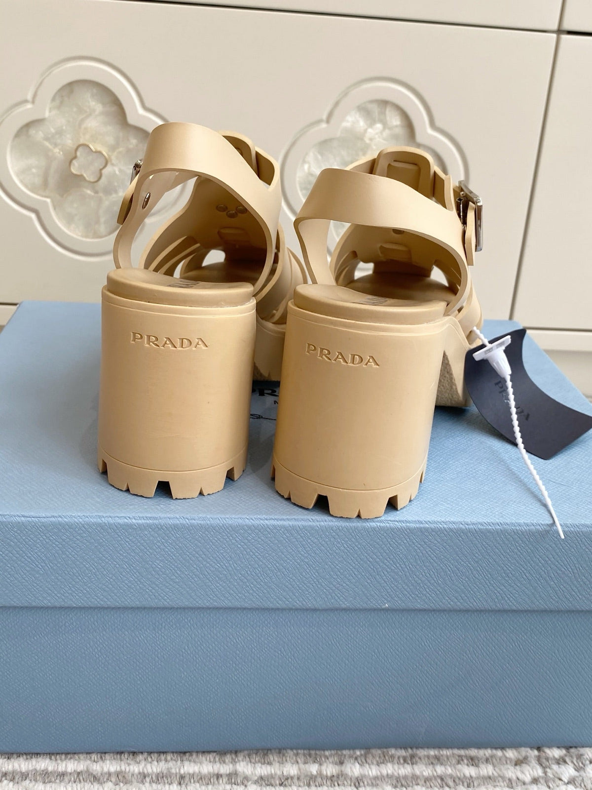 Prada 26s Fisherman Platform Sandals 8.5cm Beige Leather 122235