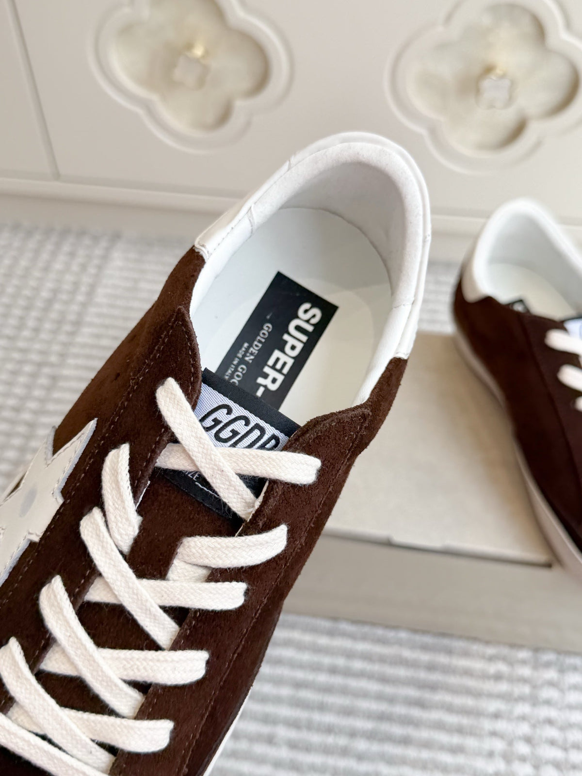 GGDB Sneakers Dark Brown Suede White Star 122363