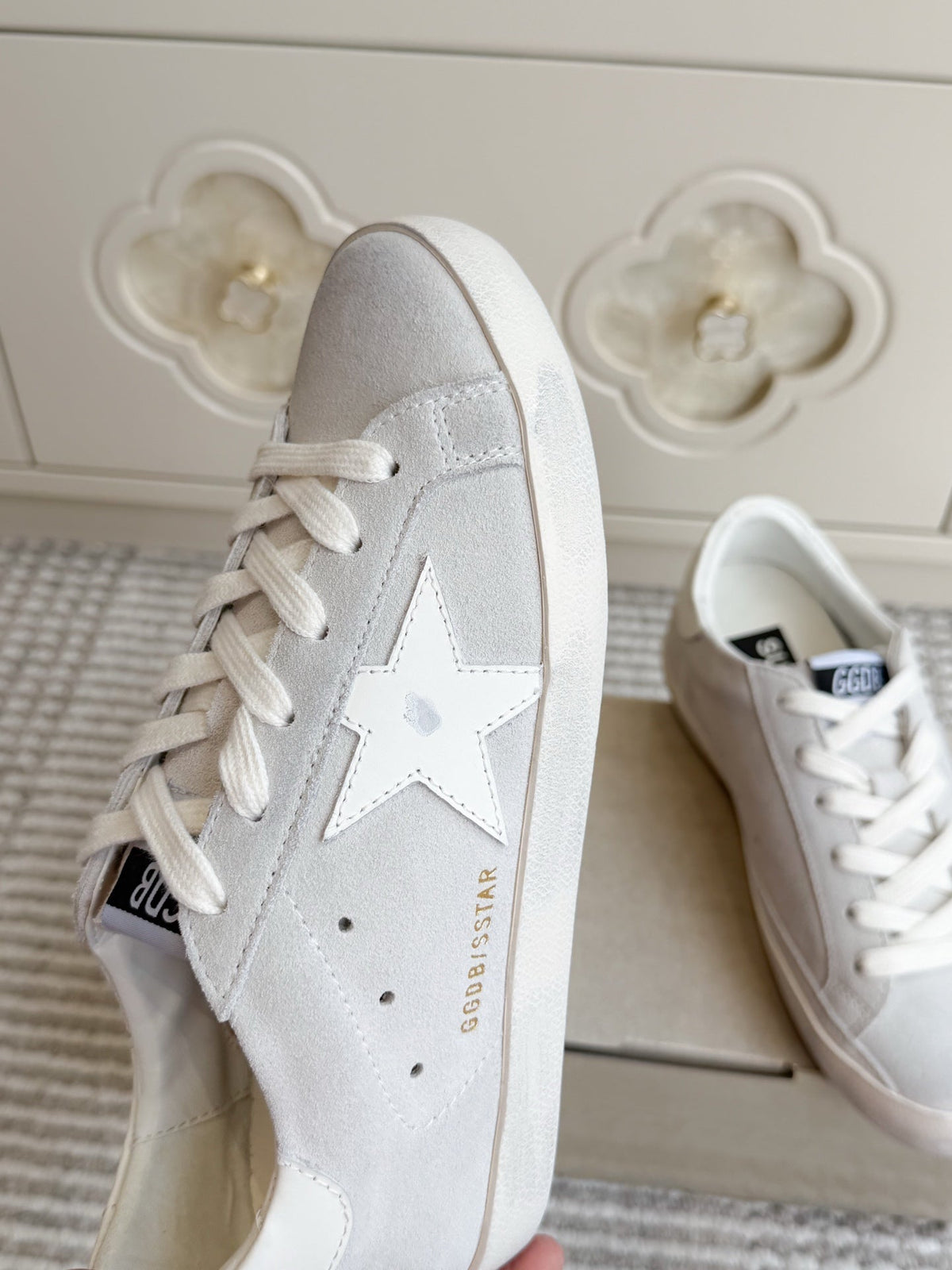 GGDB Sneakers Light Gray Suede White Star 122364