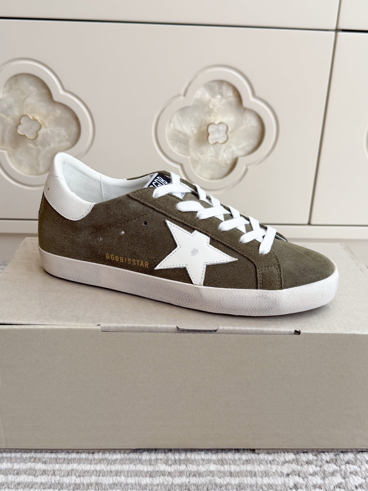 GGDB Sneakers Olive Green Suede White Star 122365