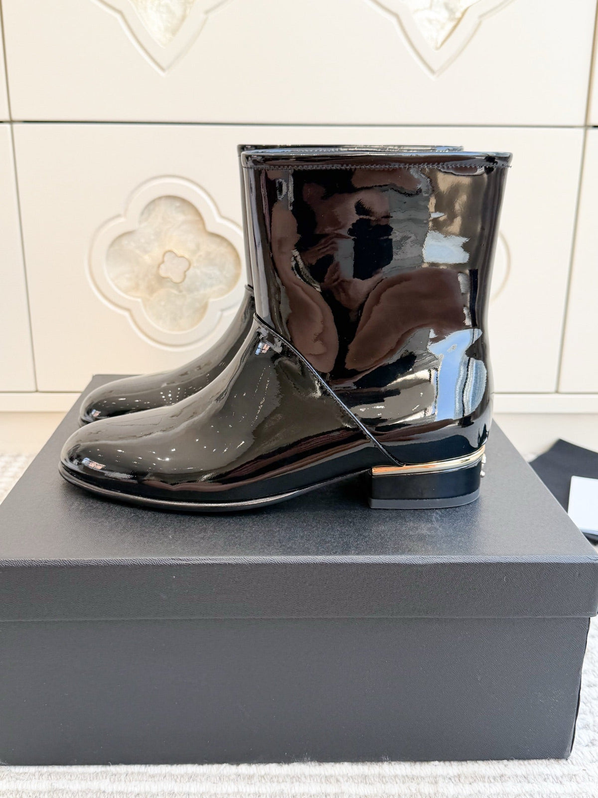 CC 26s Ankle Boots Black Black Patent 122044