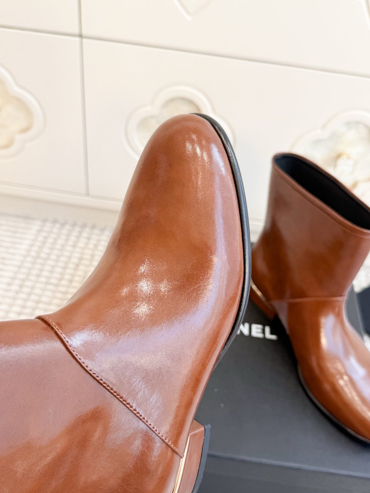 CC 26s Ankle Boots Brown Black Leather 122045
