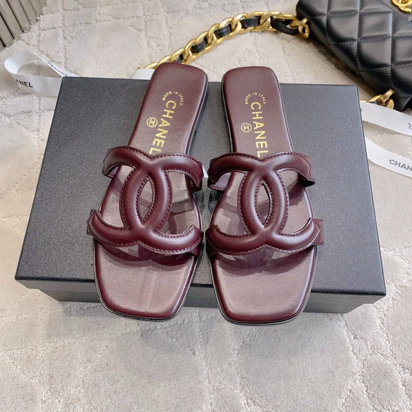 CC Logo Flat Sandals Burgundy Embossed Lambskin 906320