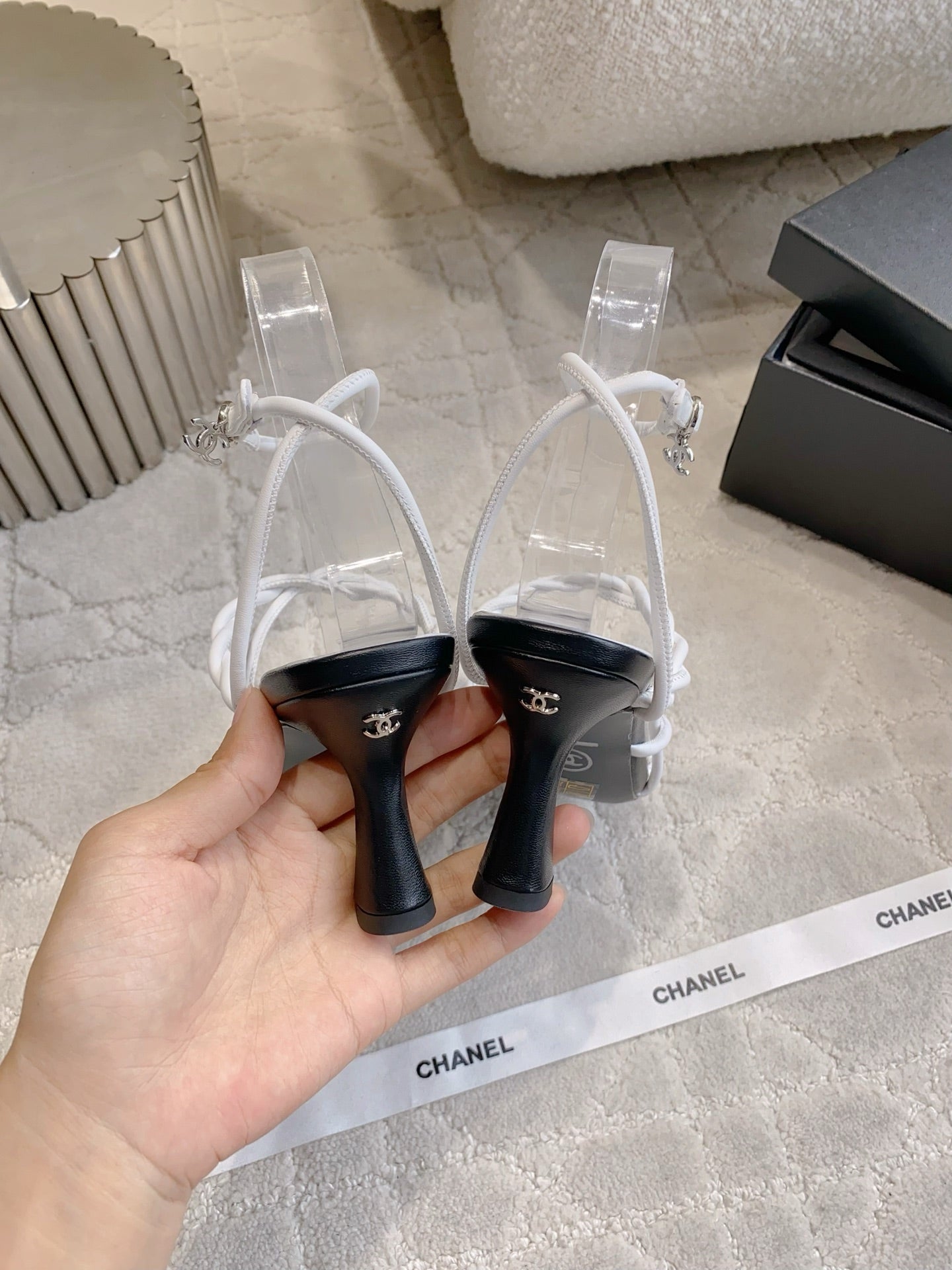 CC 26s Strappy Sandals 7.5cm White Black Sheepskin 723620