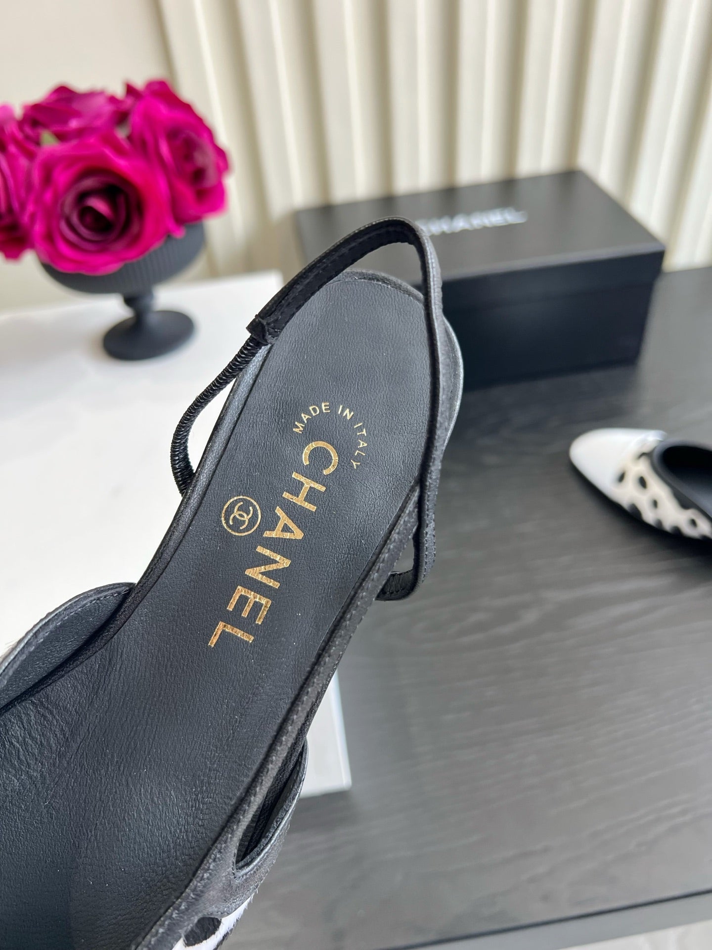 CC 26s Slingback Black White Horsehair 850770