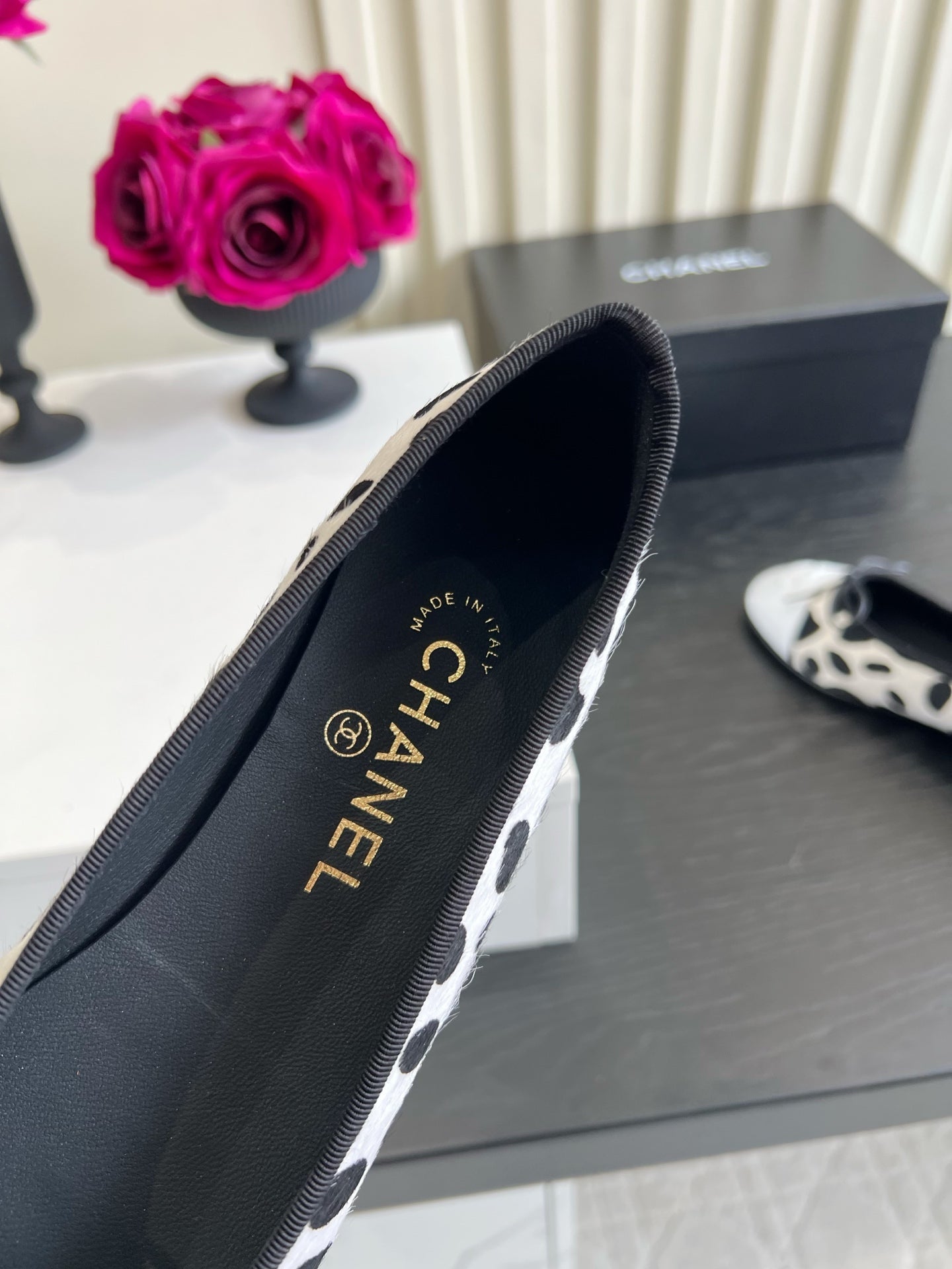 CC 26s Ballet Flat Black White Horsehair 850771