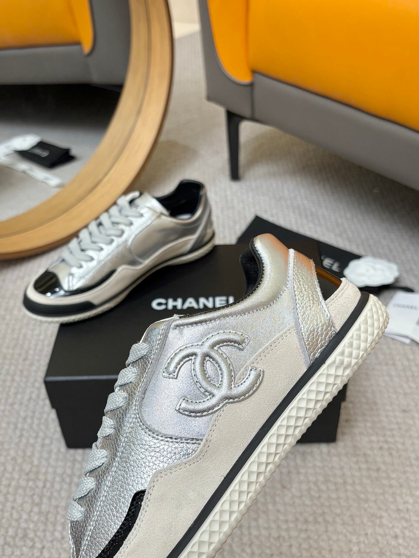 CC 25C Casual Sneakers Sliver Black Cowhide Suede Patent Leather 528155