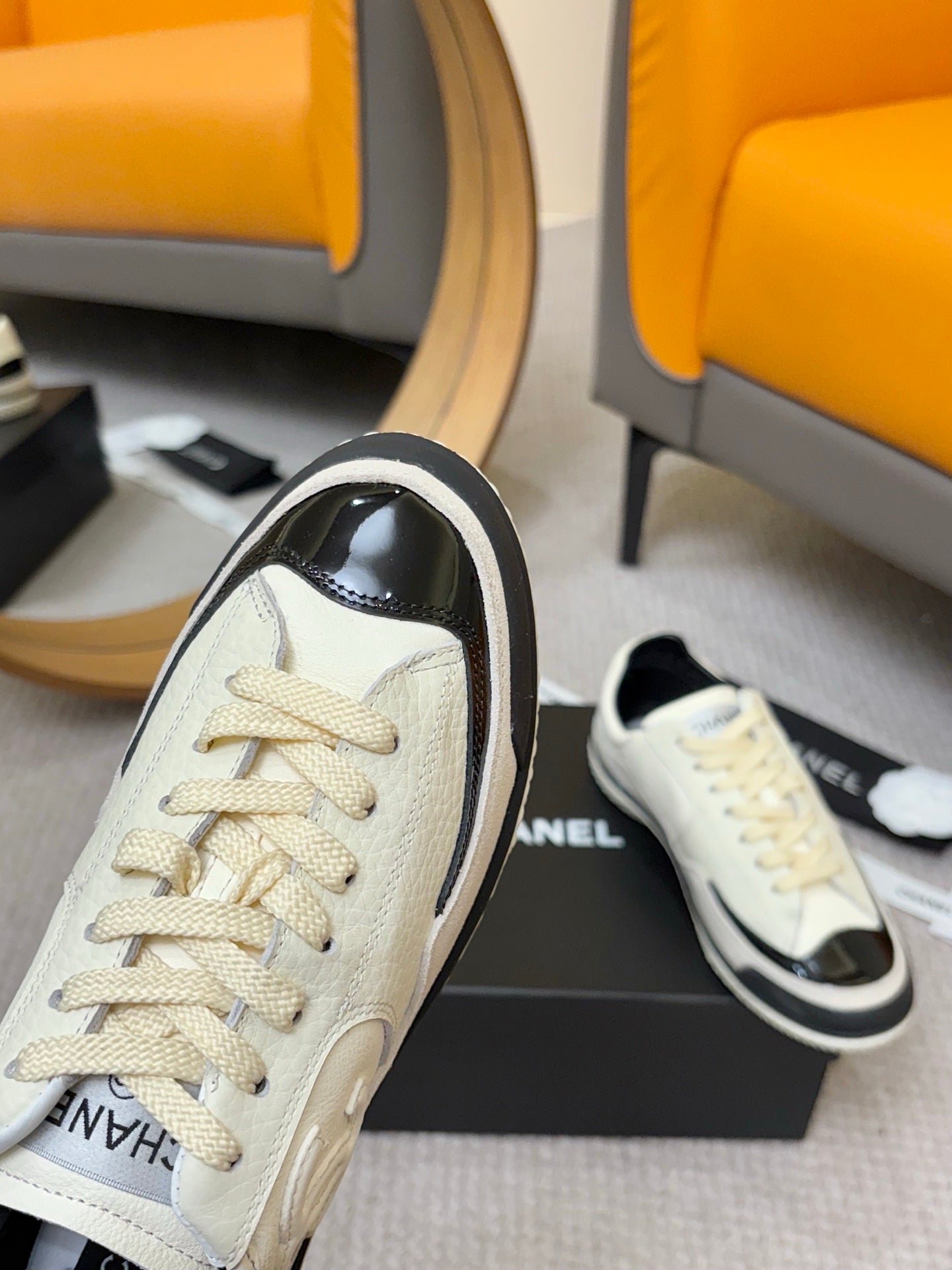 CC 25C Casual Sneakers Cream Black Cowhide Suede Patent Leather 528157