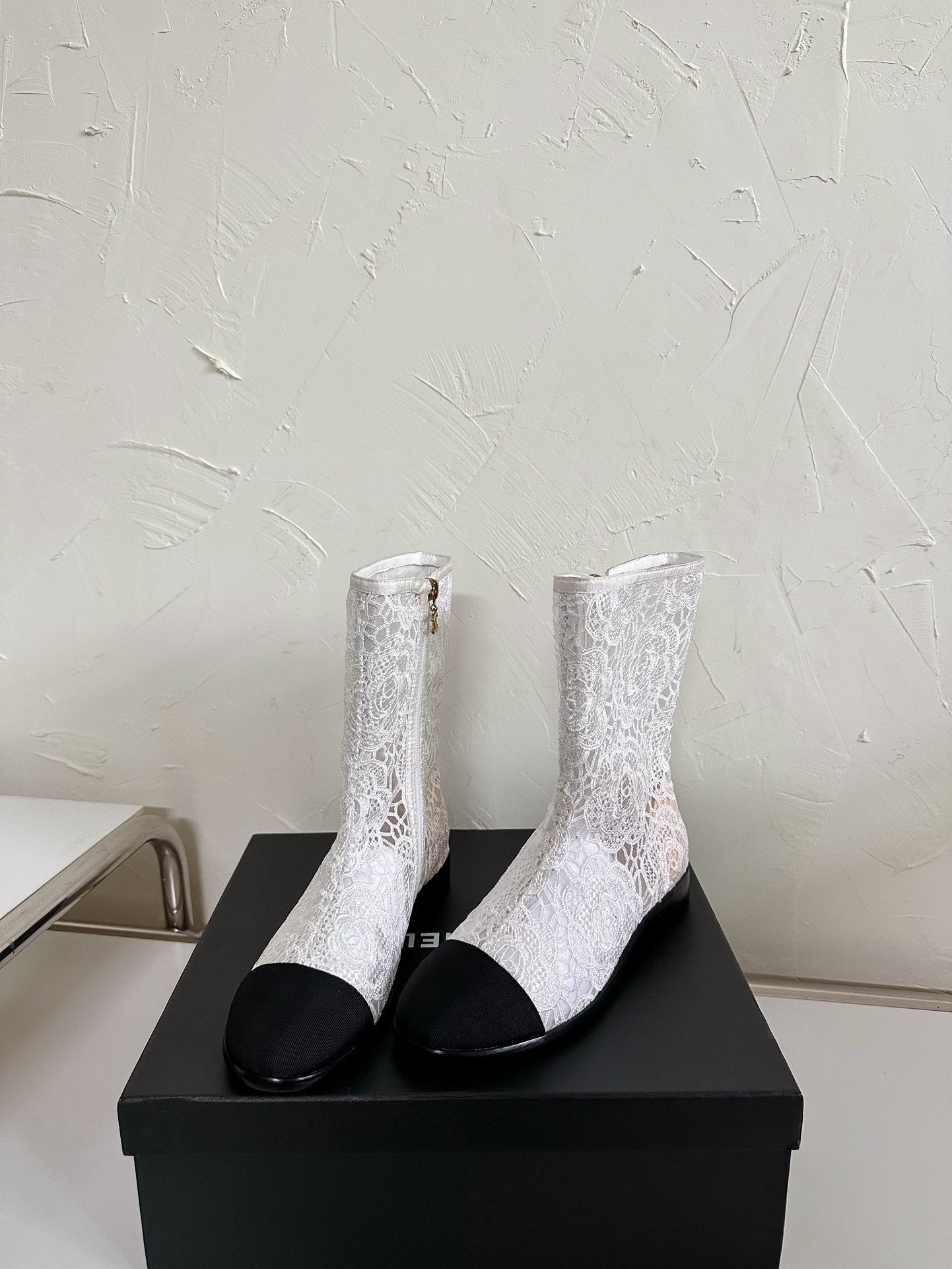 CC Boots Flower White Lace Mesh Black Grosgrain