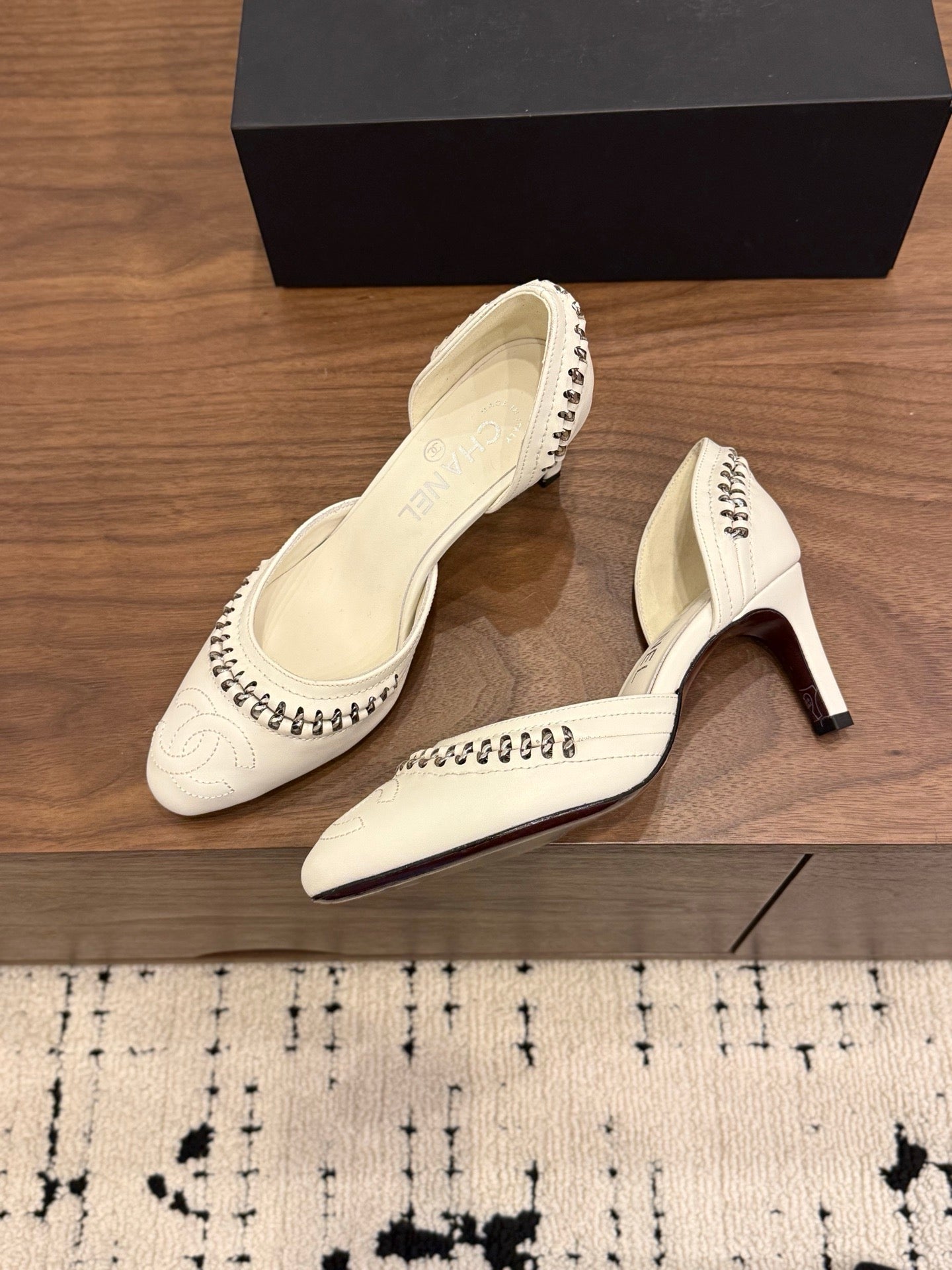 CC 2026 SlingBack Heeld Braided Chain White Calfskin 676195