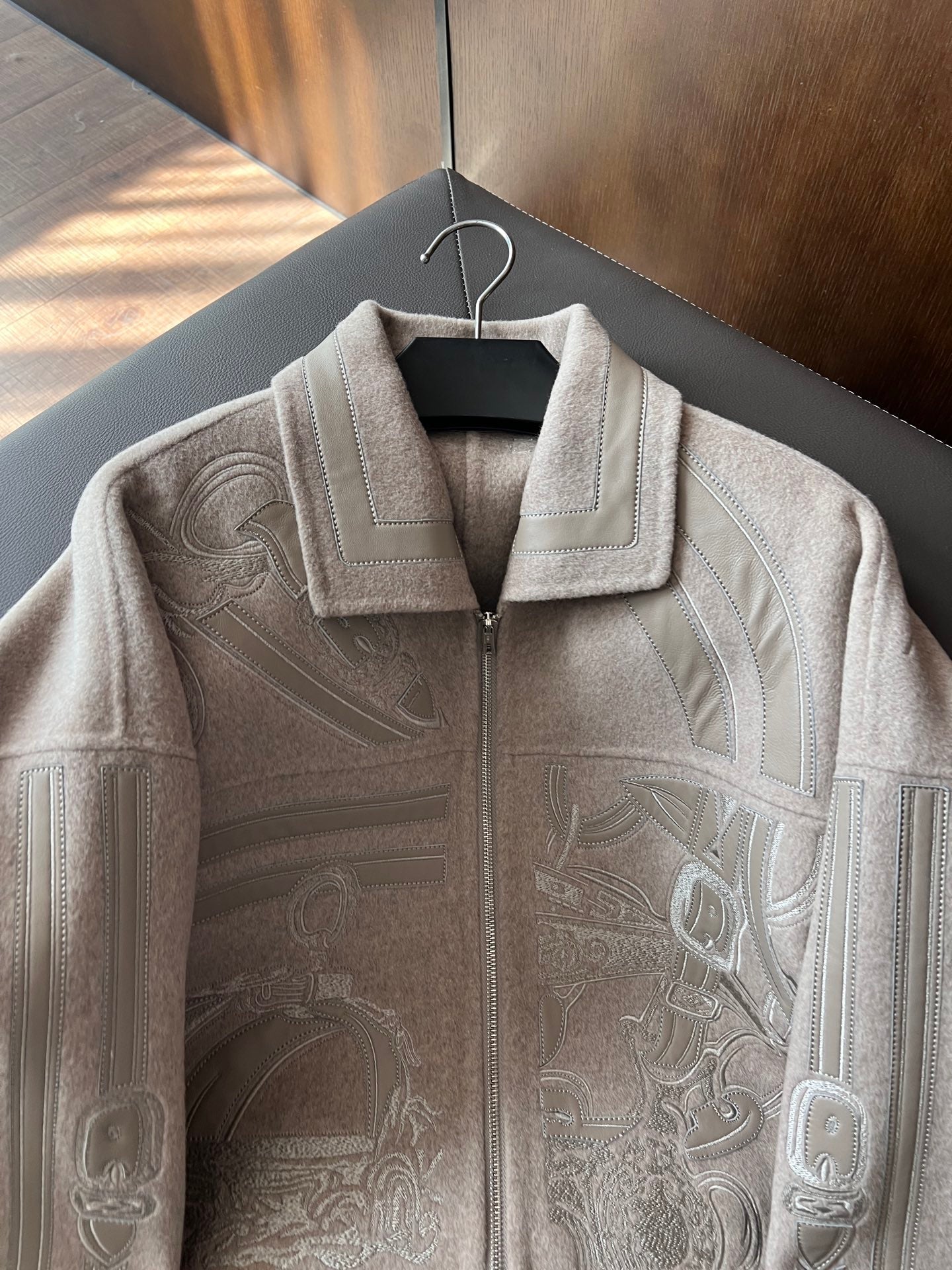 HM Embroidered Short Grey Coat Wool Cashmere Calfskin 304302