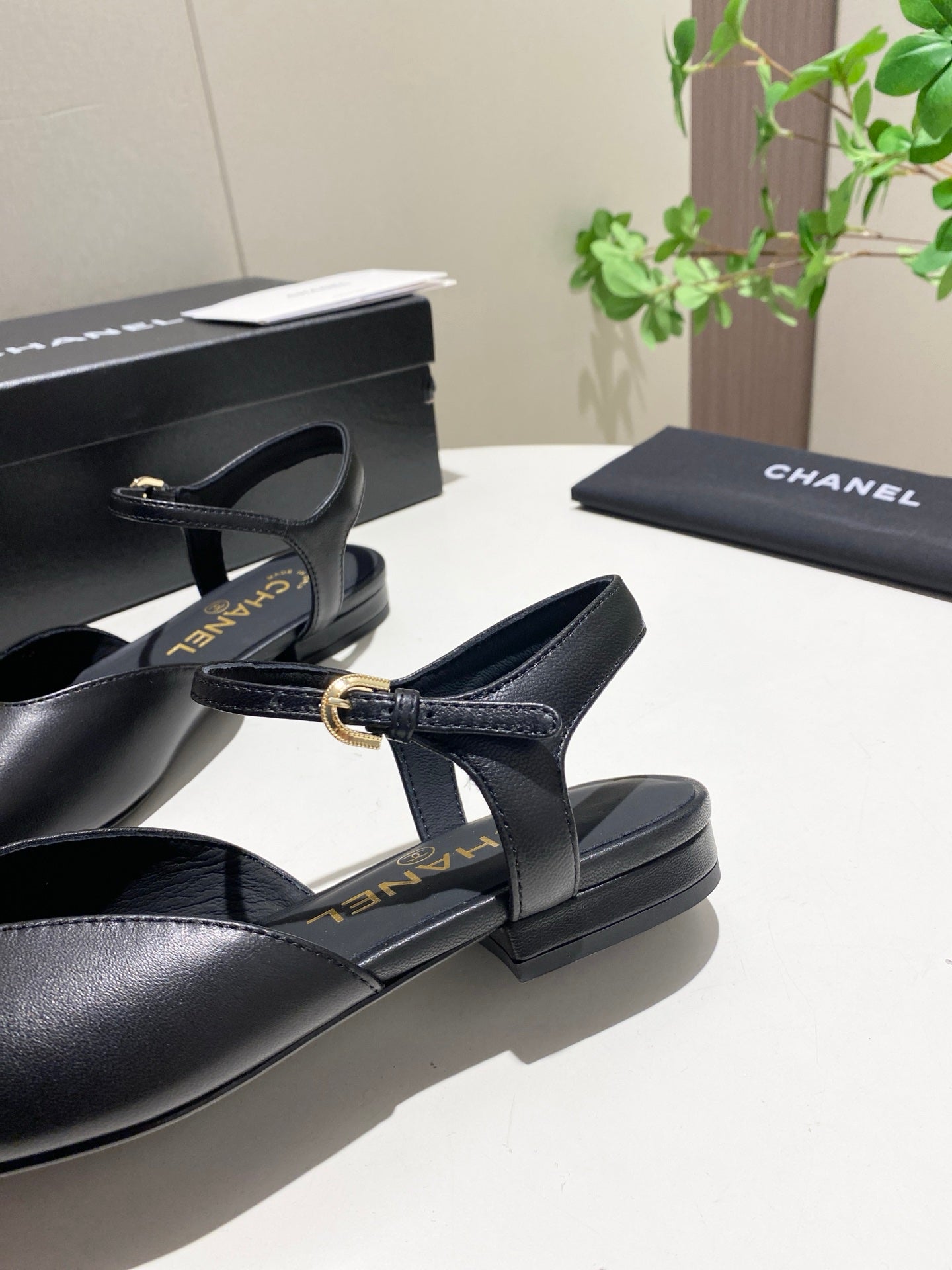 CC  25P Double-Buckle Mary Jane Sandals Black Sheepskin 466991