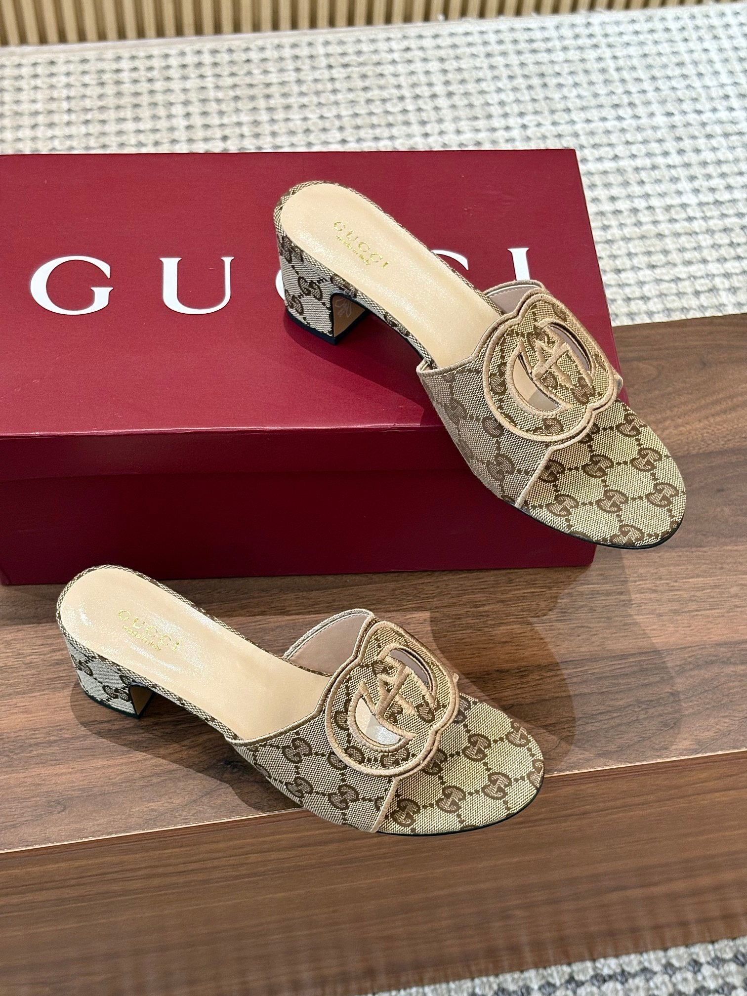 GG Interlocking G Cutout Sandals 5.5cm Khahi Beige Sheepskin Canvas 646500