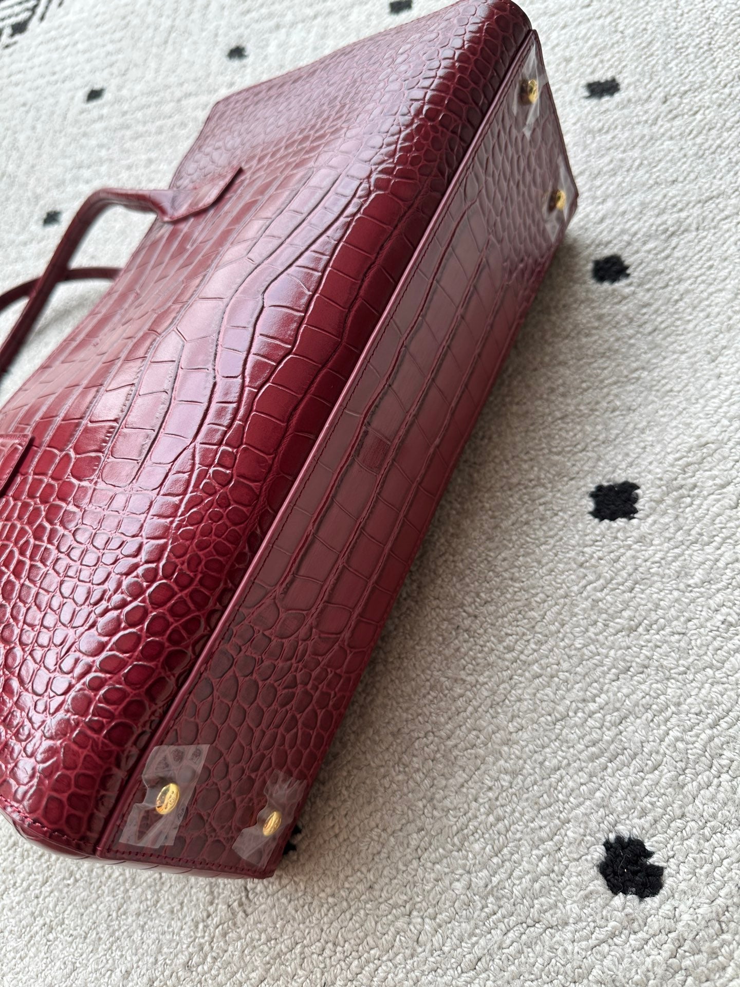 CC 2026 Small Shopping Bag 39cm Burgundy Crocodile Embossed Calfskin GHW
