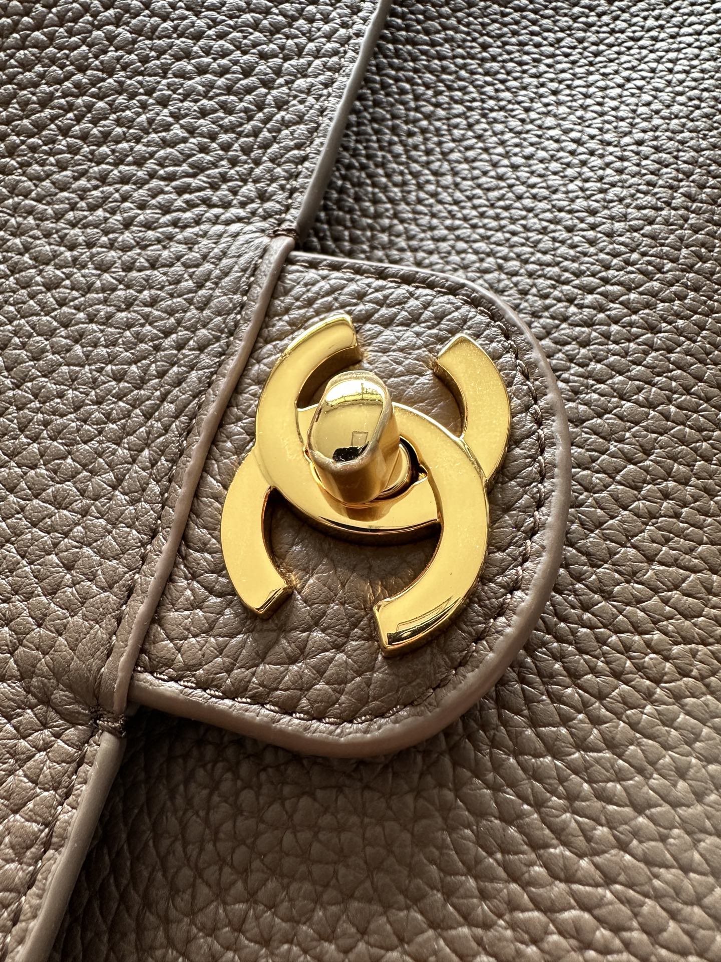 CC 26s Maxi Flap Bag 32cm Coffee Calfskin GHW