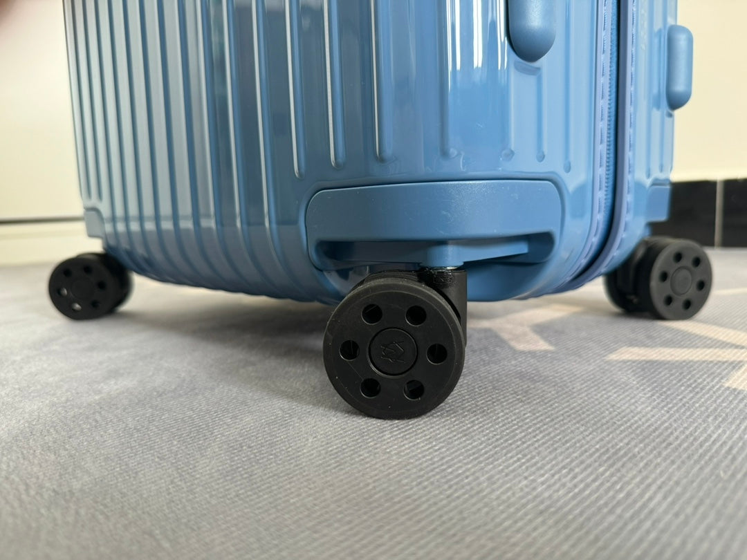 Rimowa 2025 Essential Suitcase Lake Blue Polycarbonate 274075