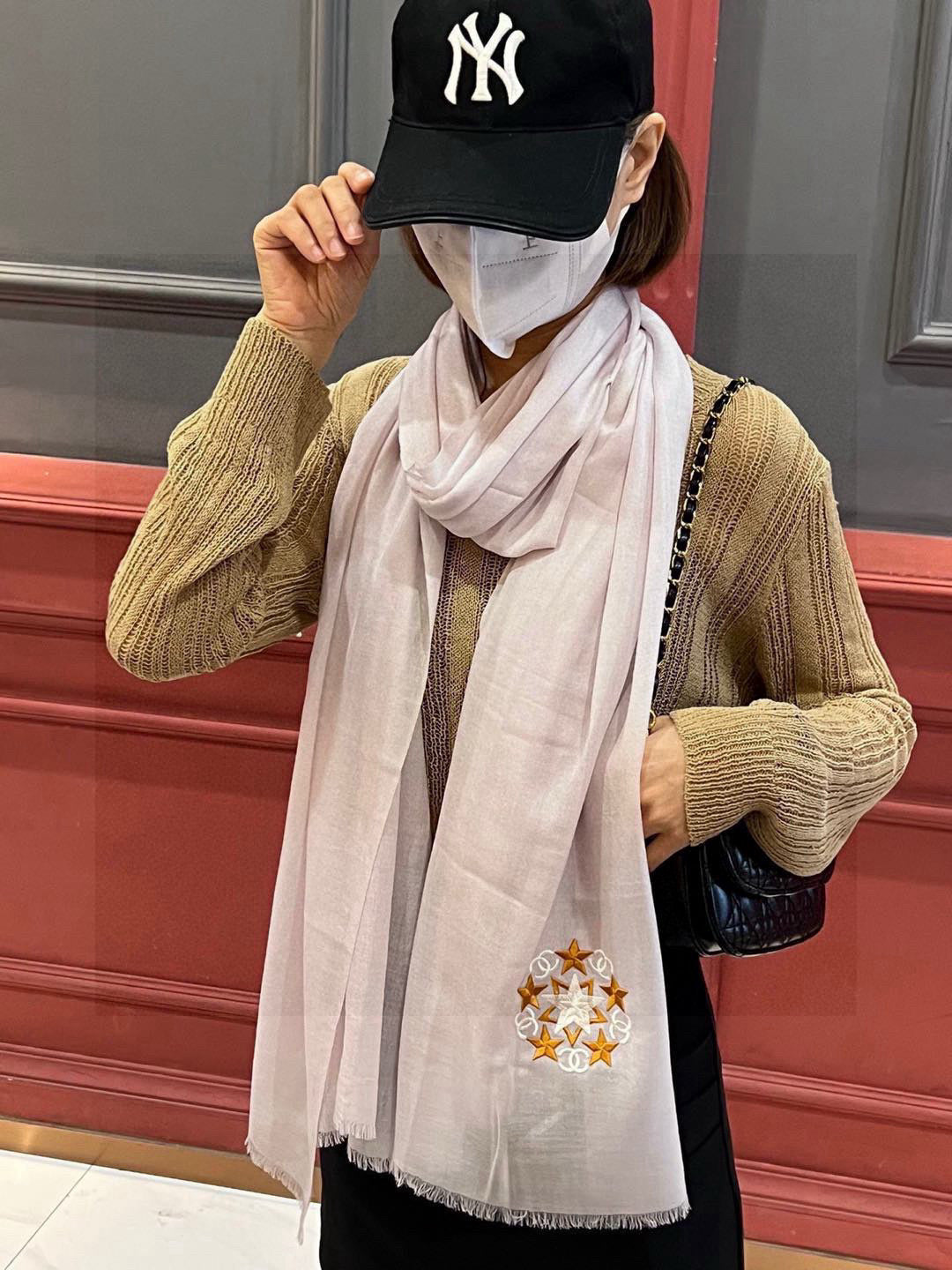 Chanel 25s Scarf 200 In Cashmere Wool 701966